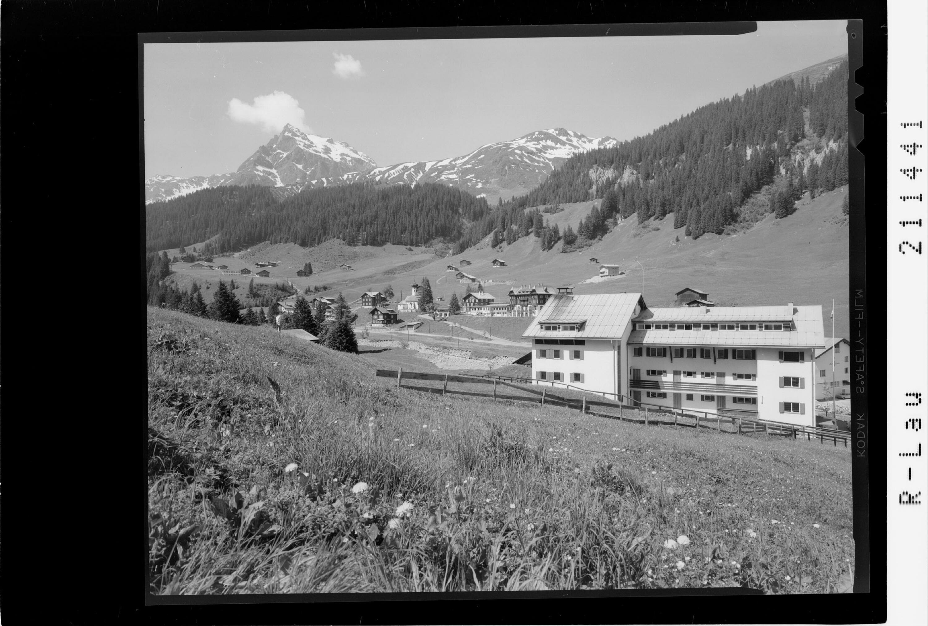 Gargellen Alpenhaus Montafon gegen Madrisa 2774 m></div>


    <hr>
    <div class=