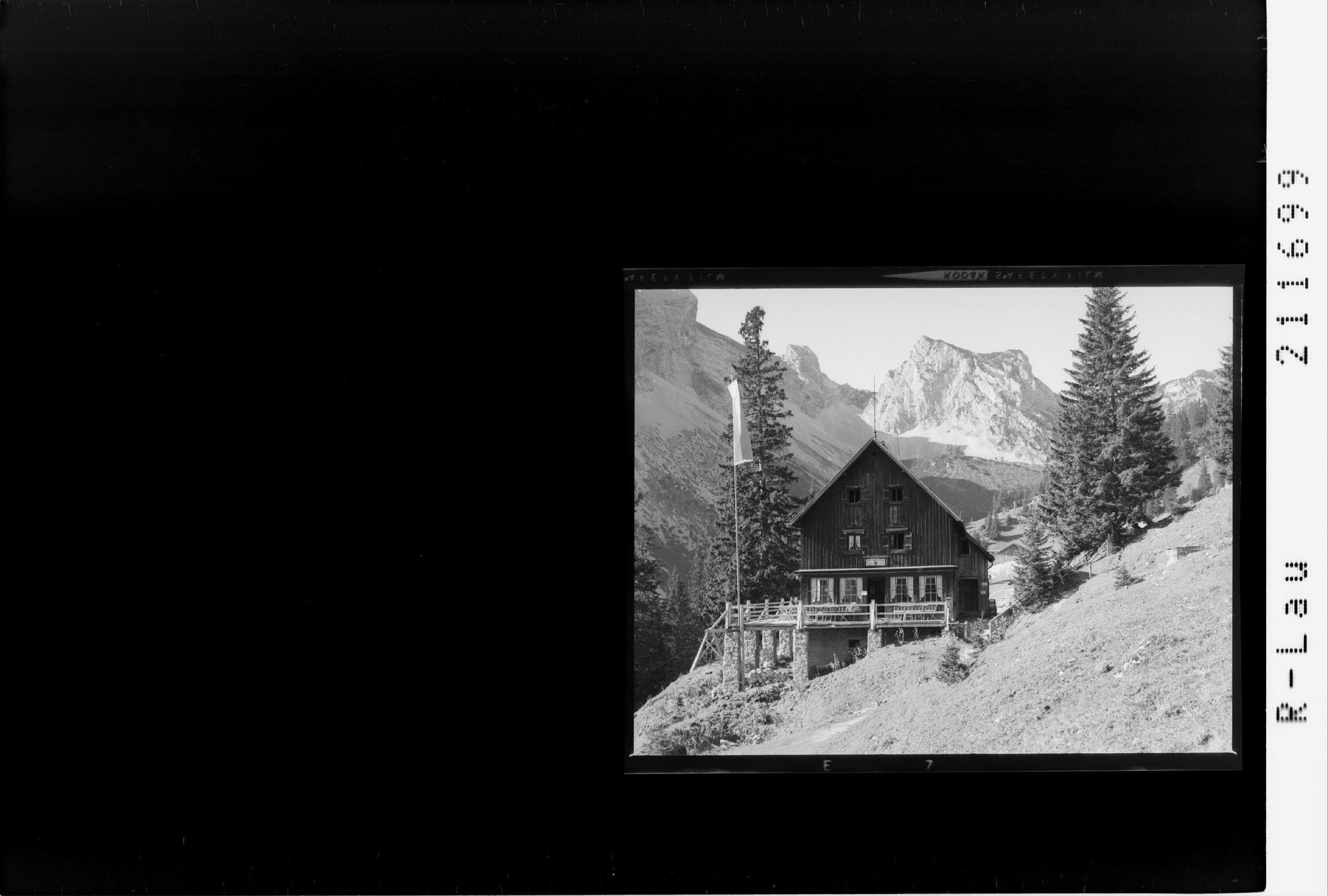 Otto Mayr Hütte 1620 m mit Schartschrofen 1978 m></div>


    <hr>
    <div class=