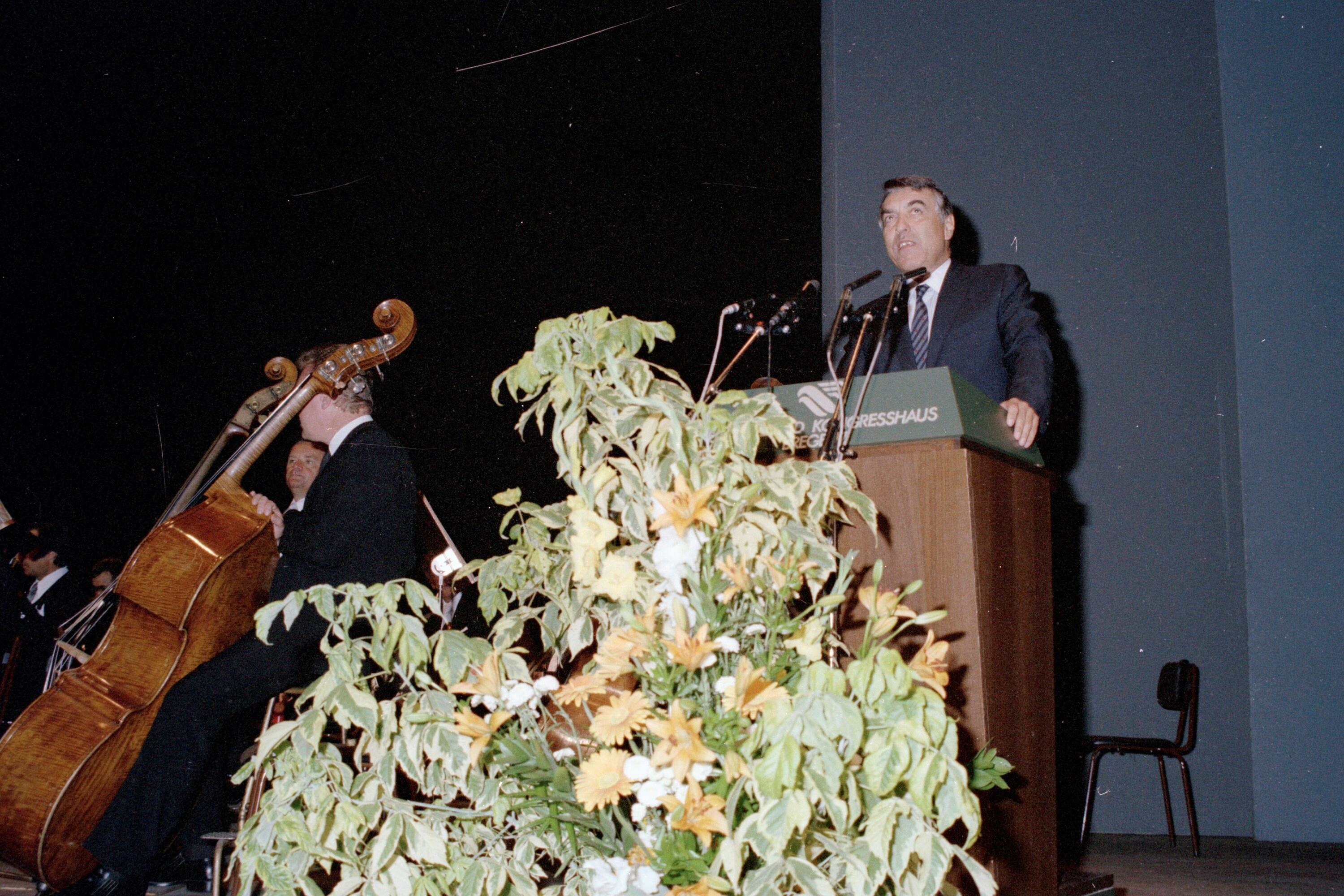 Kirchschläger Besuch, Eröffnung Festspiele></div>


    <hr>
    <div class=