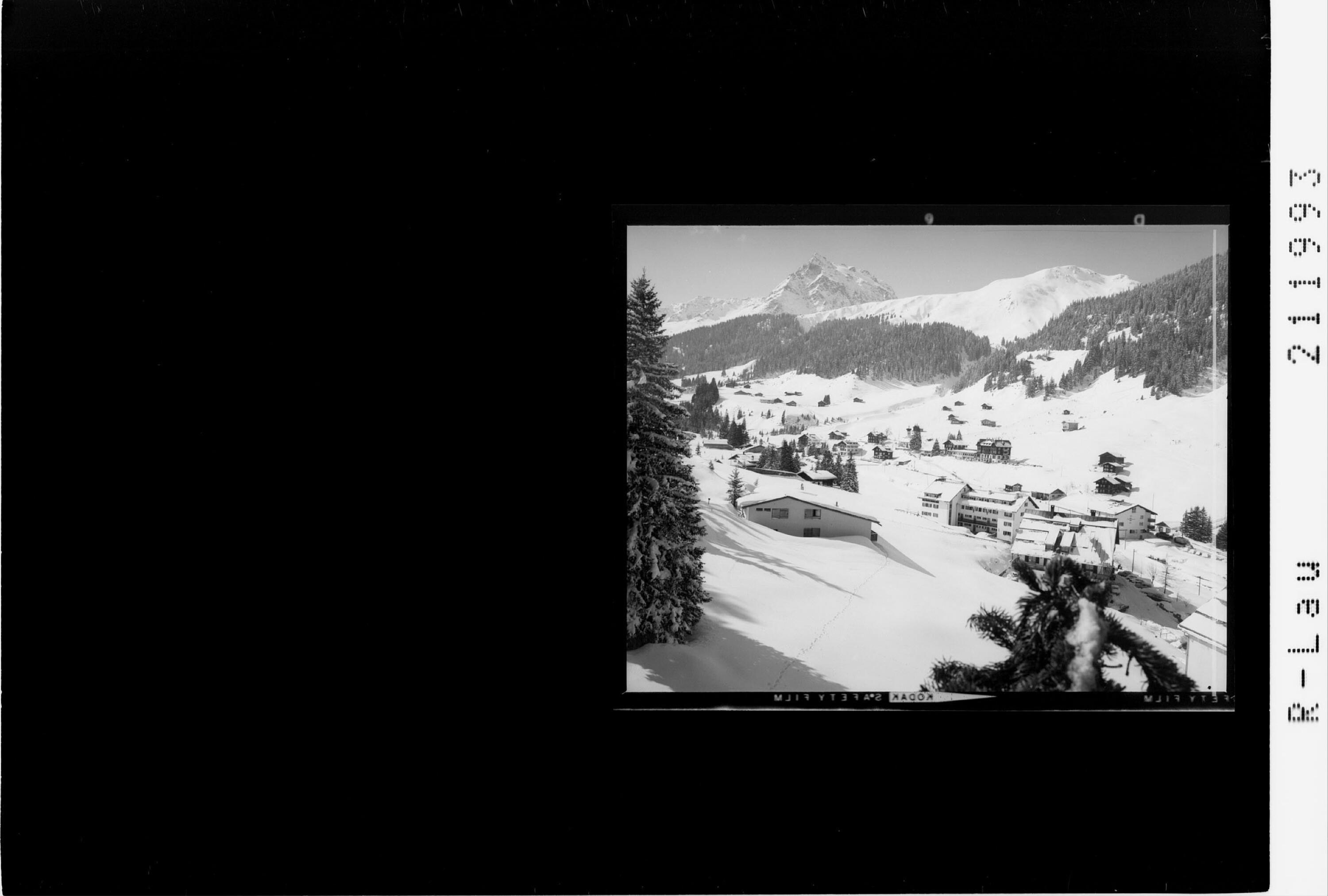 Gargellen im Montafon Vorarlberg 1423 m mit Madrisa und Schafberg></div>


    <hr>
    <div class=