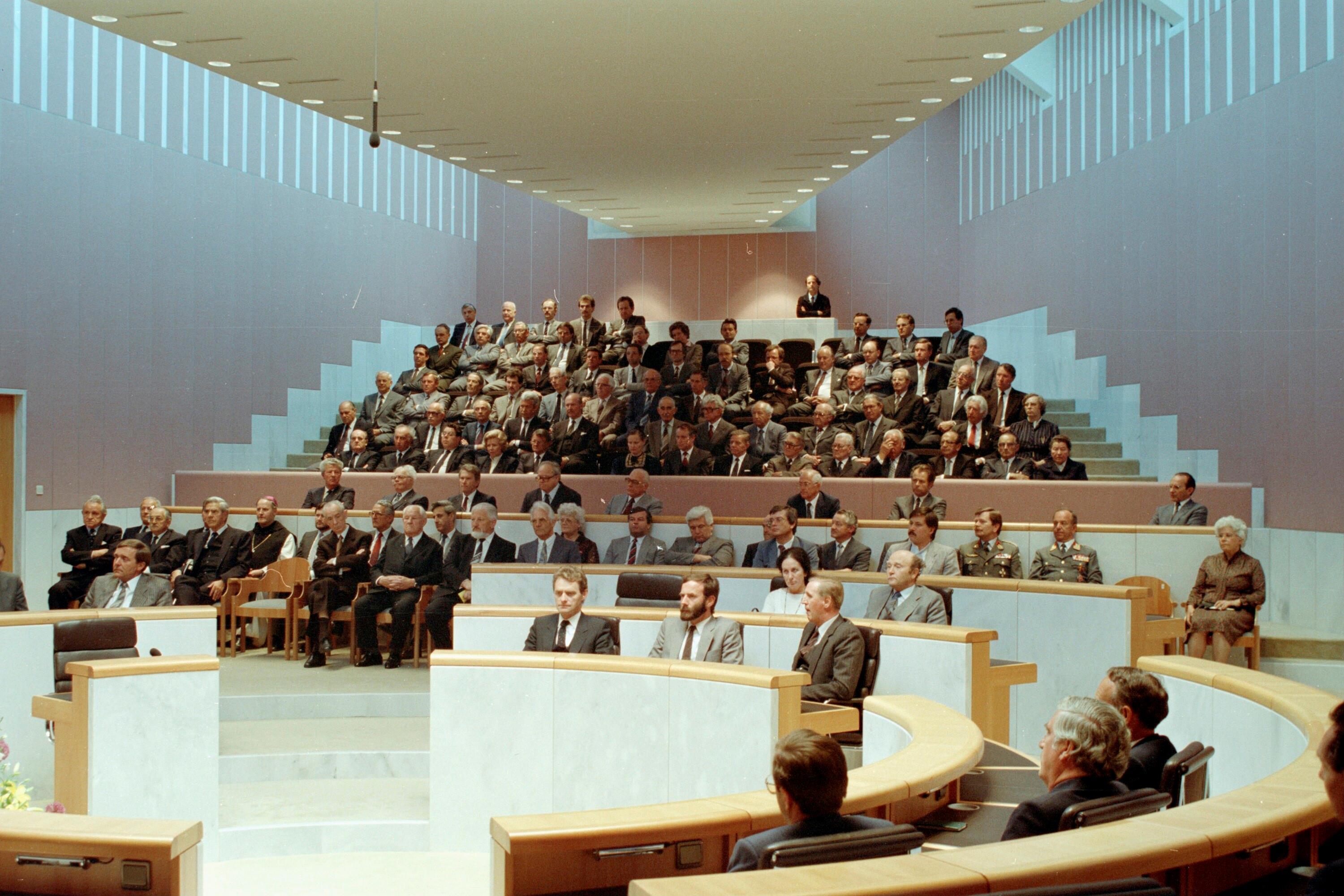 Landtag-Festsitzung 30 Jahre Staatsvertrag></div>


    <hr>
    <div class=