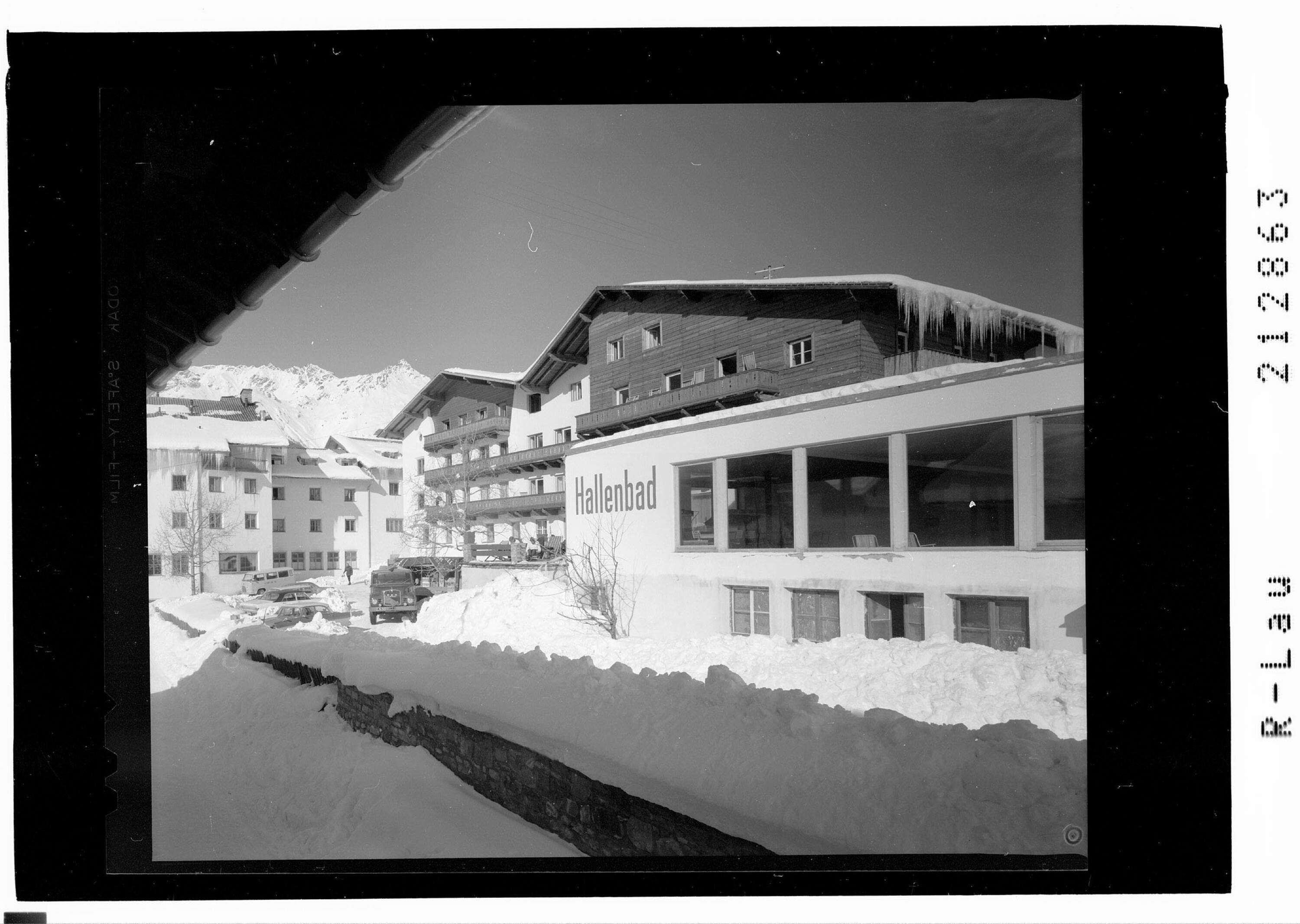 [Hotel Maultasch in Nauders in Tirol mit Piz Mundin und Piz Alpetta]></div>


    <hr>
    <div class=