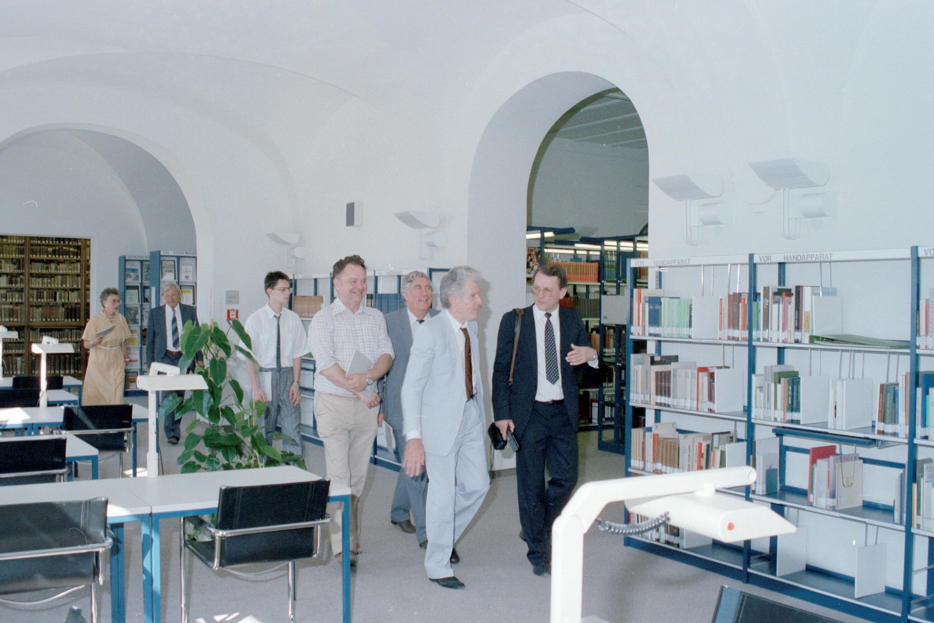 Eröffnung Vorarlberger Landesbibliothek></div>


    <hr>
    <div class=