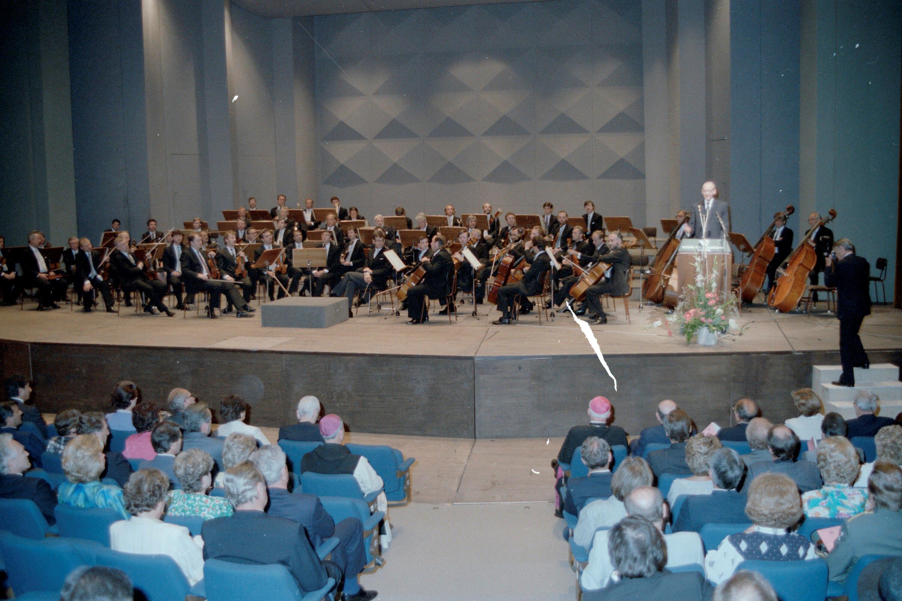 Besuch Dr. Kurt Waldheim, Festspieleröffnung></div>


    <hr>
    <div class=