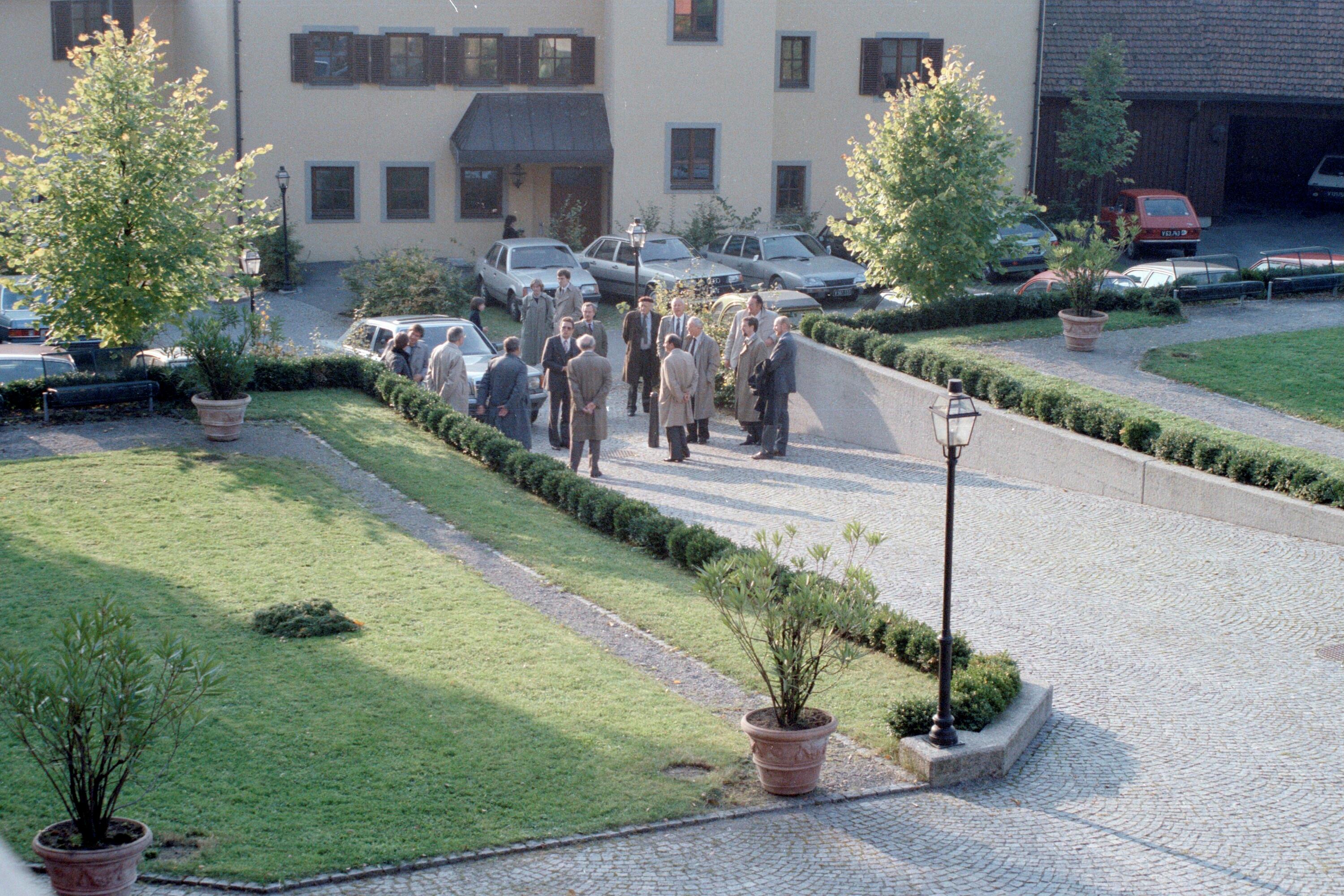 FWU - Tagung in Schloss Hofen></div>


    <hr>
    <div class=