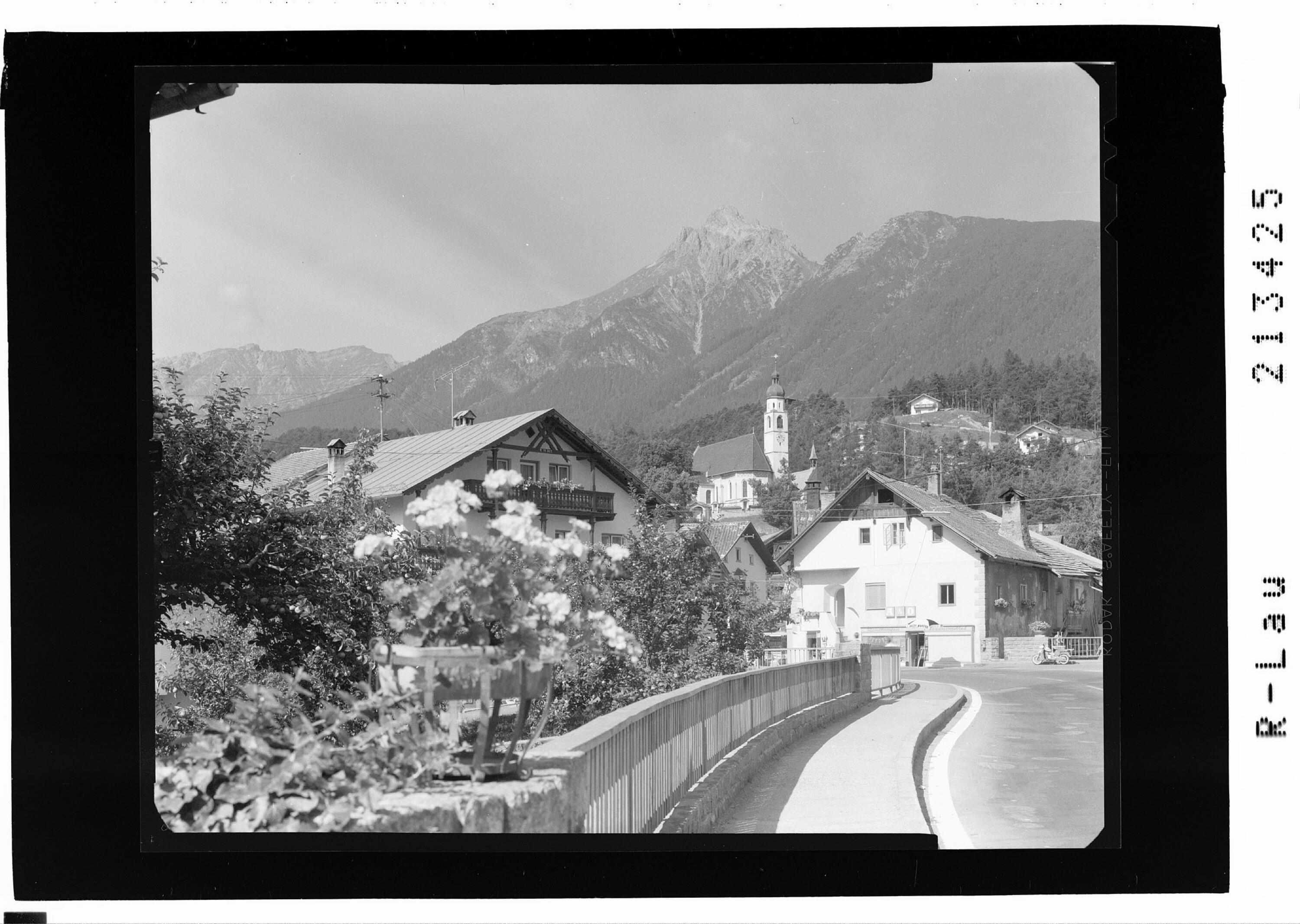 [Aus Tarrenz in Tirol - Blick zum Alpjoch und zu der Platteinspitze]></div>


    <hr>
    <div class=