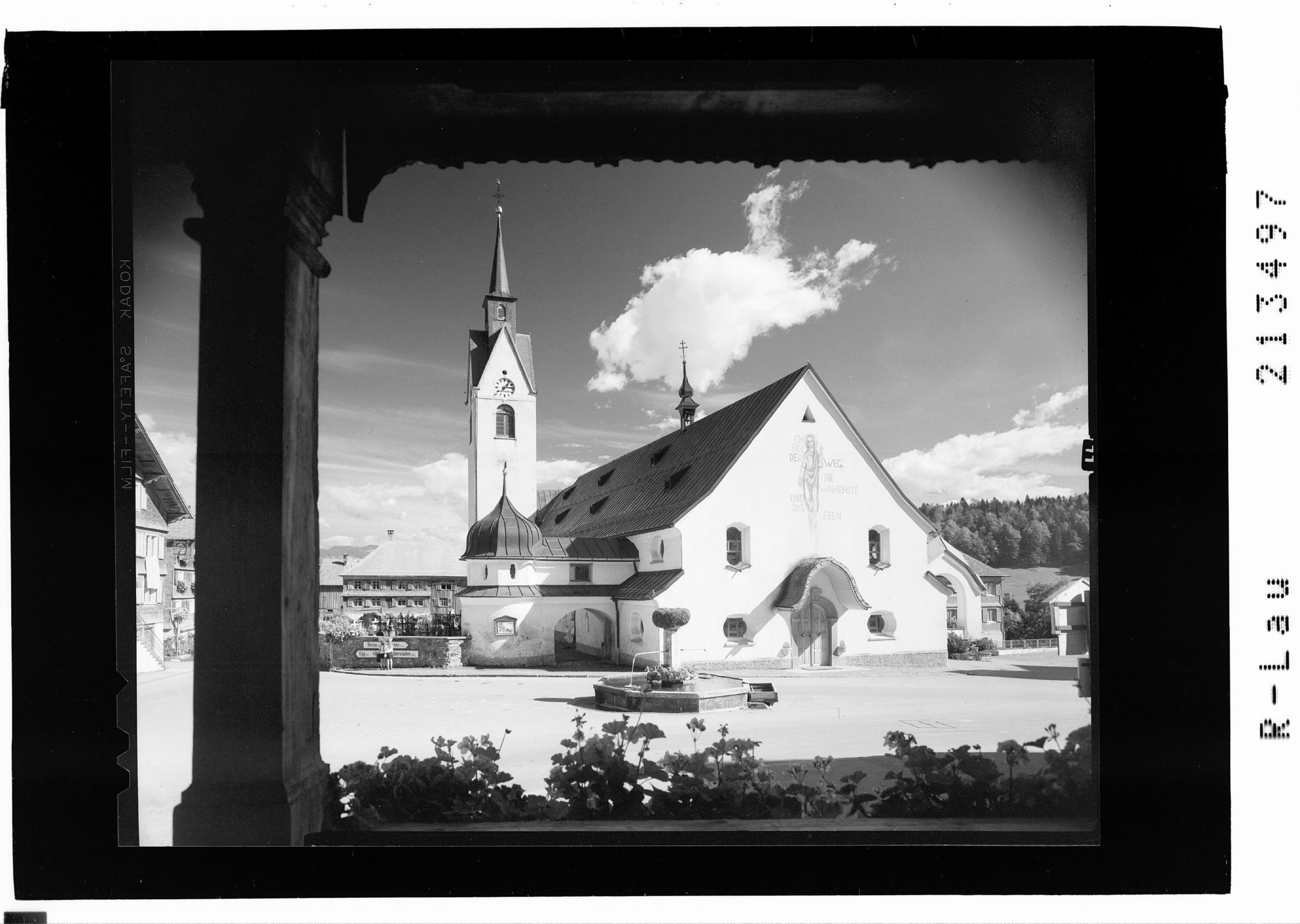 Kirche in Schwarzenberg, Bregenzerwald, Vorarlberg></div>


    <hr>
    <div class=