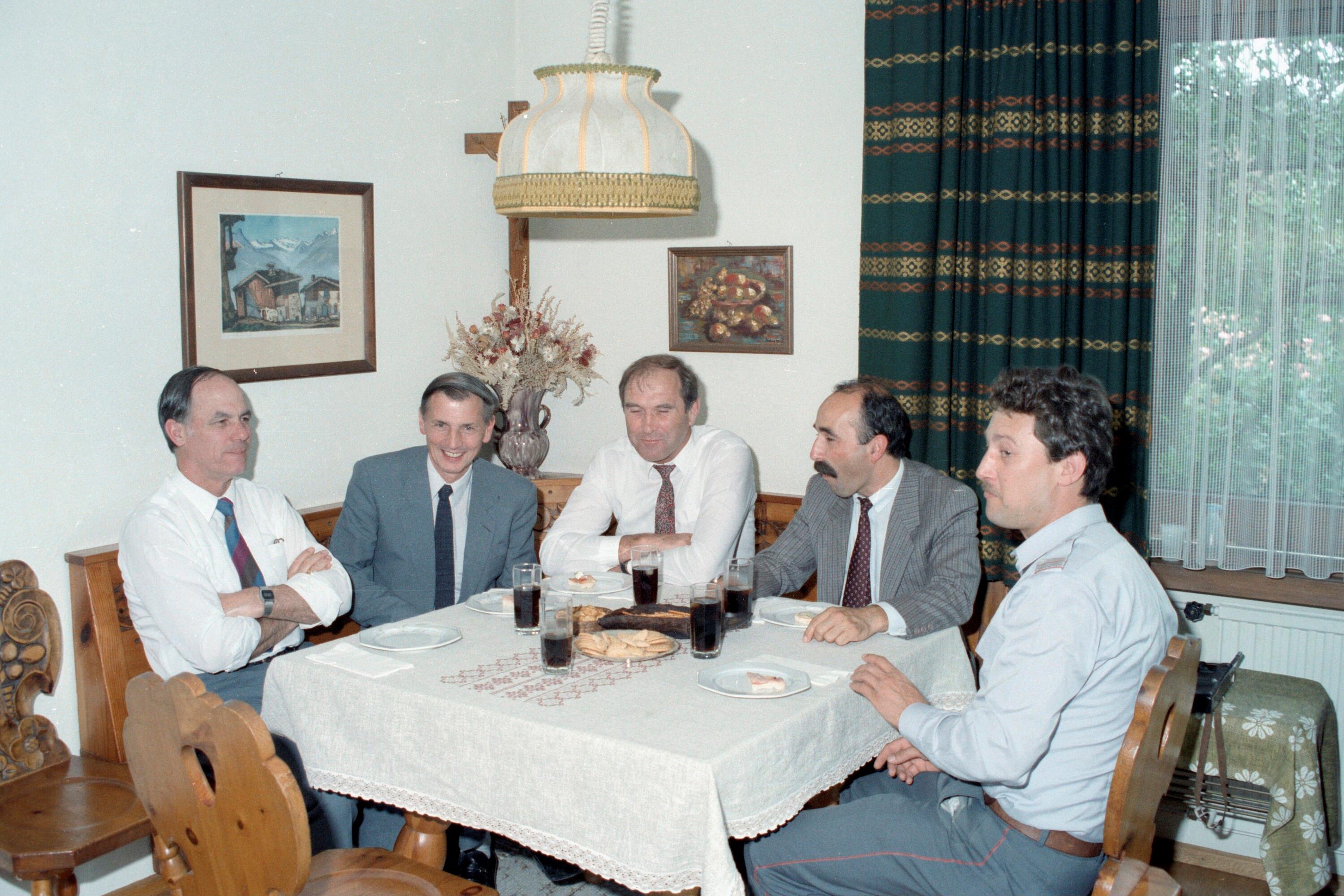 Besuch Bundespräsident Waldheim, Privatbesuch bei Herbert Keßler></div>


    <hr>
    <div class=