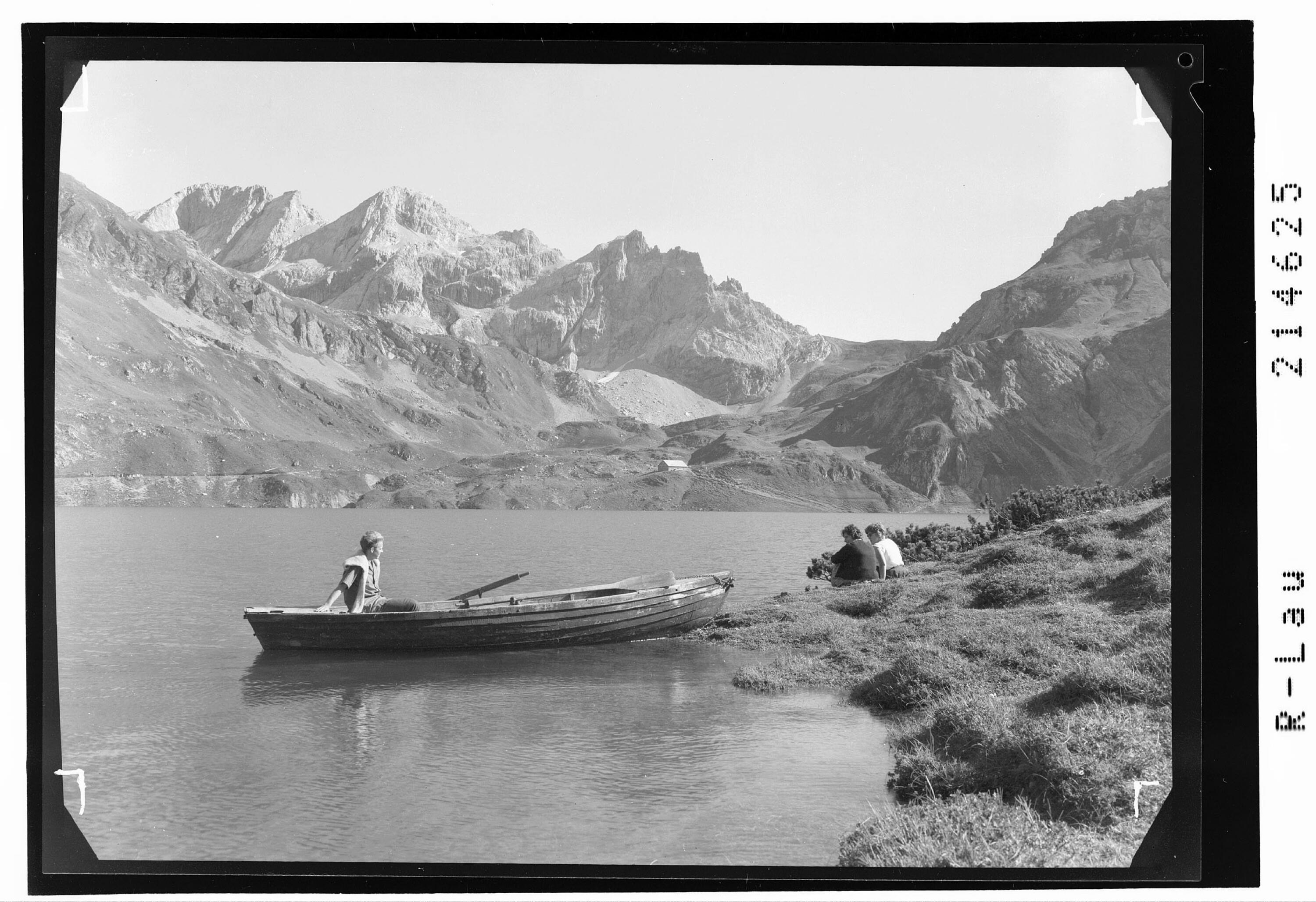 Lünersee 1970 m gegen Kirchlispitzen></div>


    <hr>
    <div class=