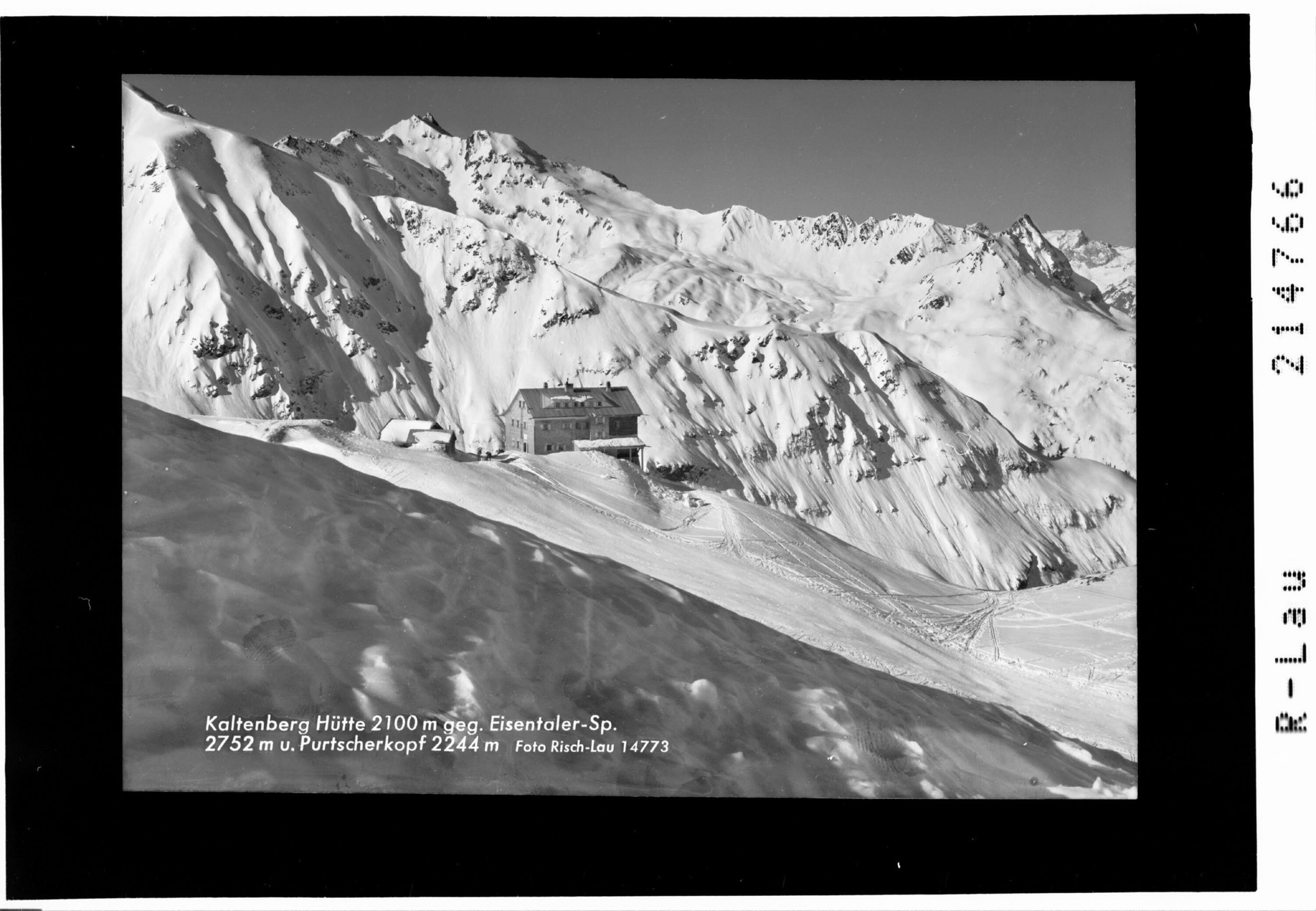 Kaltenberg Hütte 2100 m gegen Eisentaler Spitze 2752 m und Purtschakopf 2244 m></div>


    <hr>
    <div class=