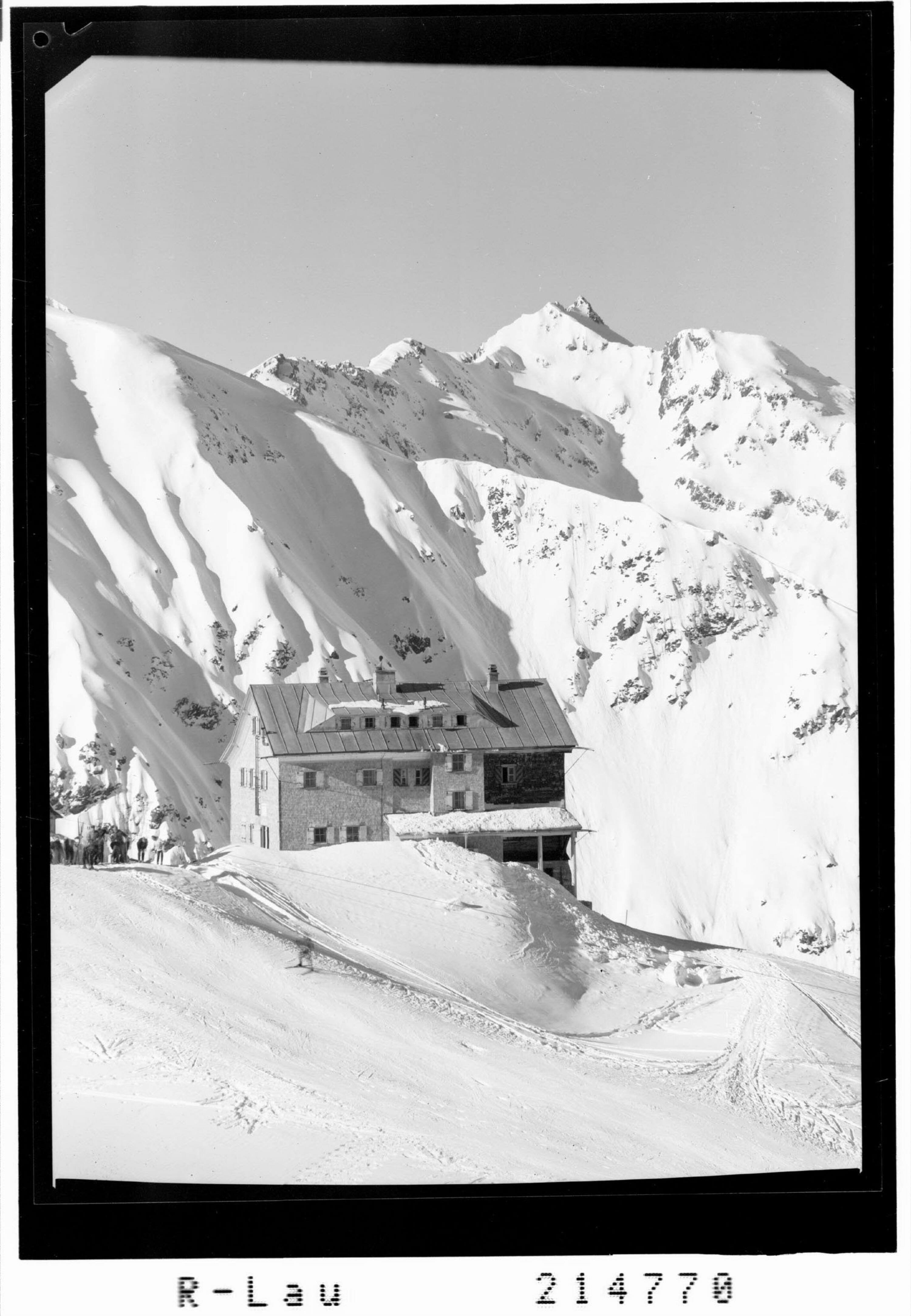 Kaltenberg Hütte 2100 m gegen Eisentaler Spitze 2752 m></div>


    <hr>
    <div class=