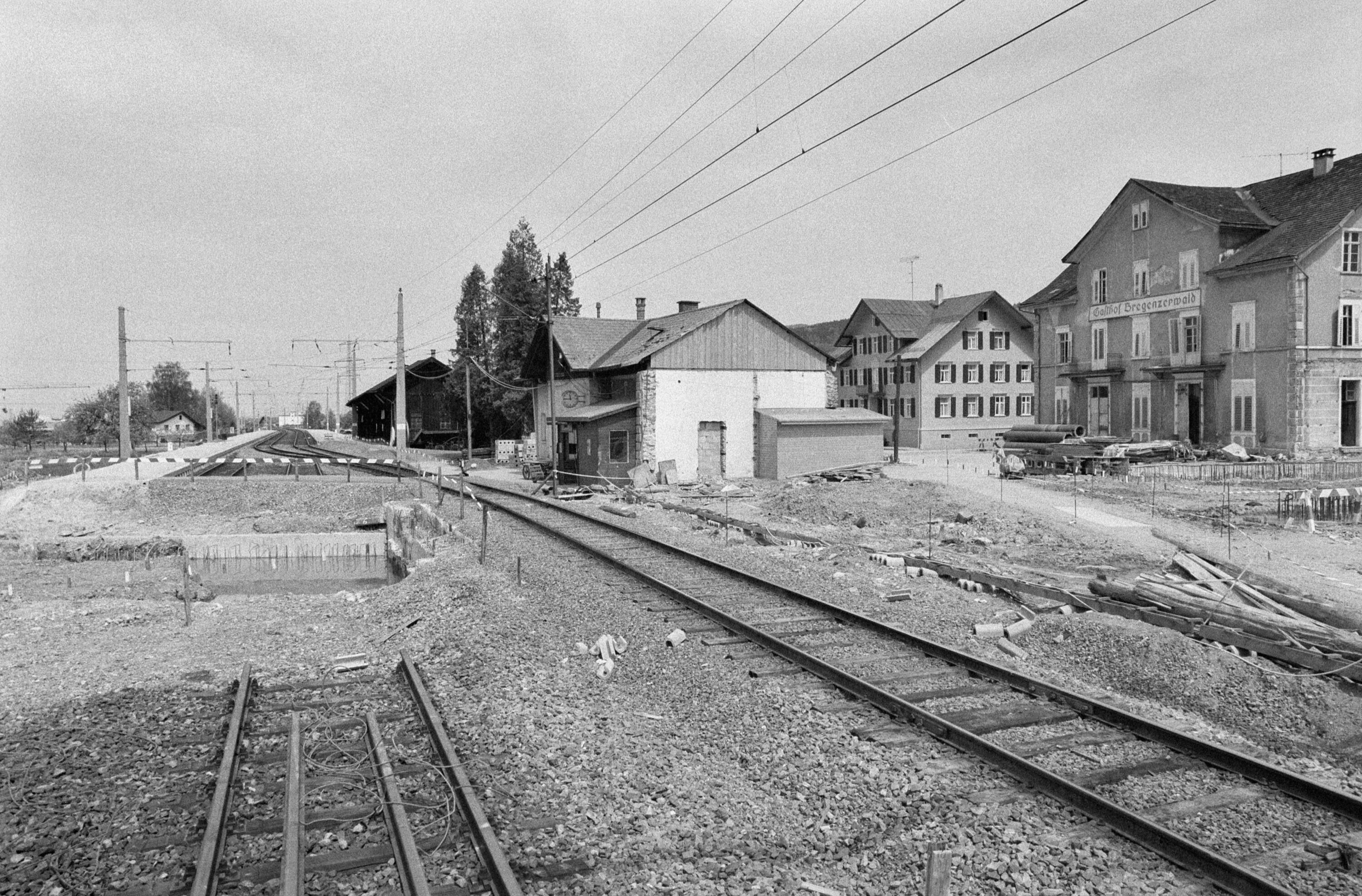 [Bregenzerwälderbahn, Bahnhof Schwarzach-Wolfurt]></div>


    <hr>
    <div class=