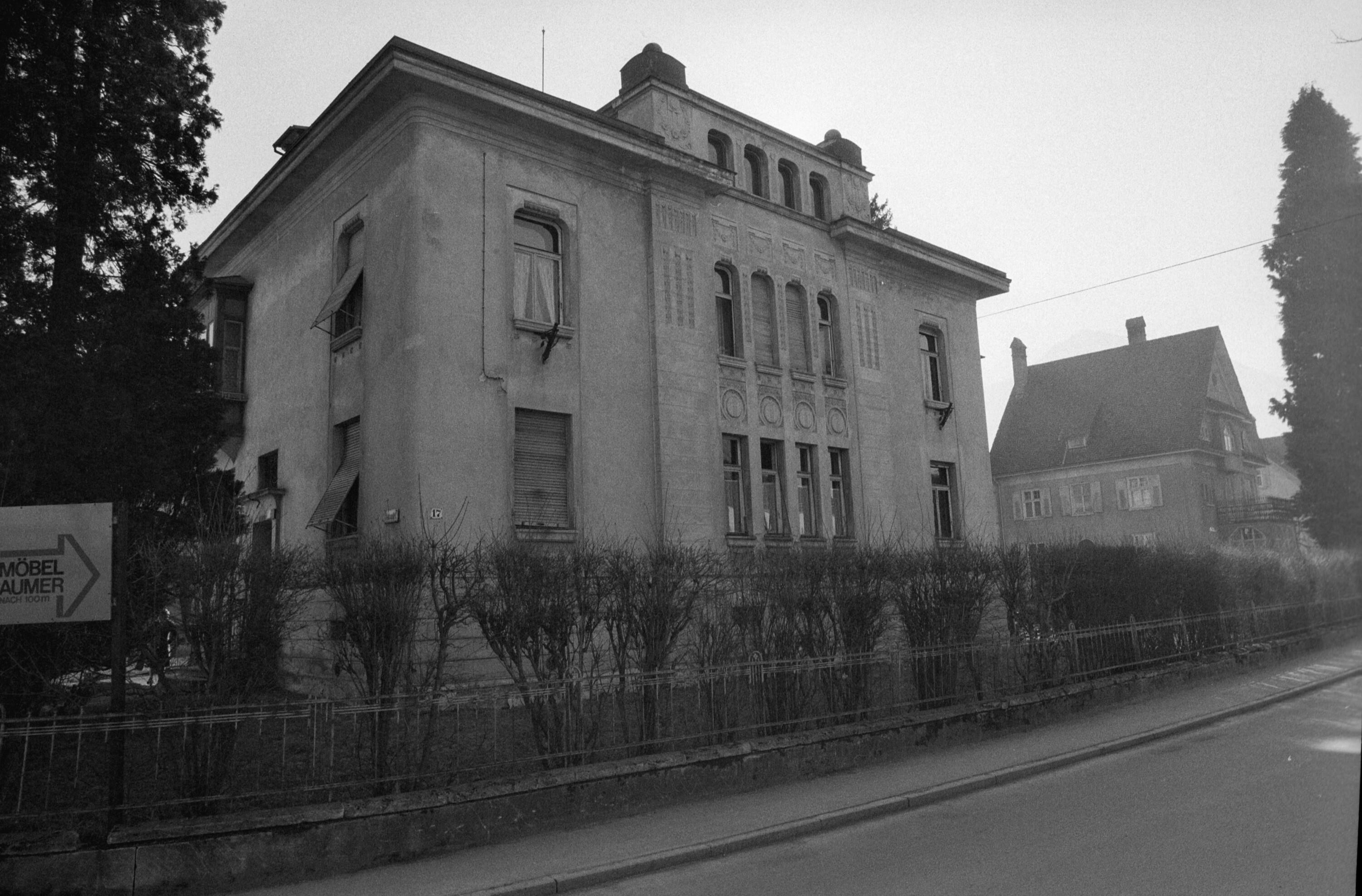 [Dornbirn, Denkmalschutz, Villa Lins]></div>


    <hr>
    <div class=