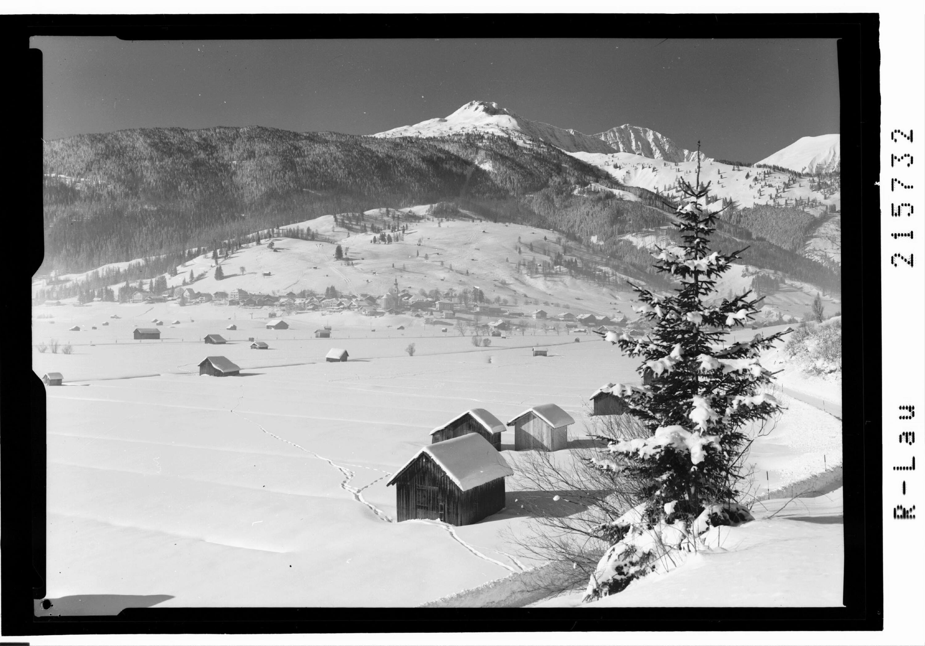 Lermoos in Tirol mit Grubigstein></div>


    <hr>
    <div class=