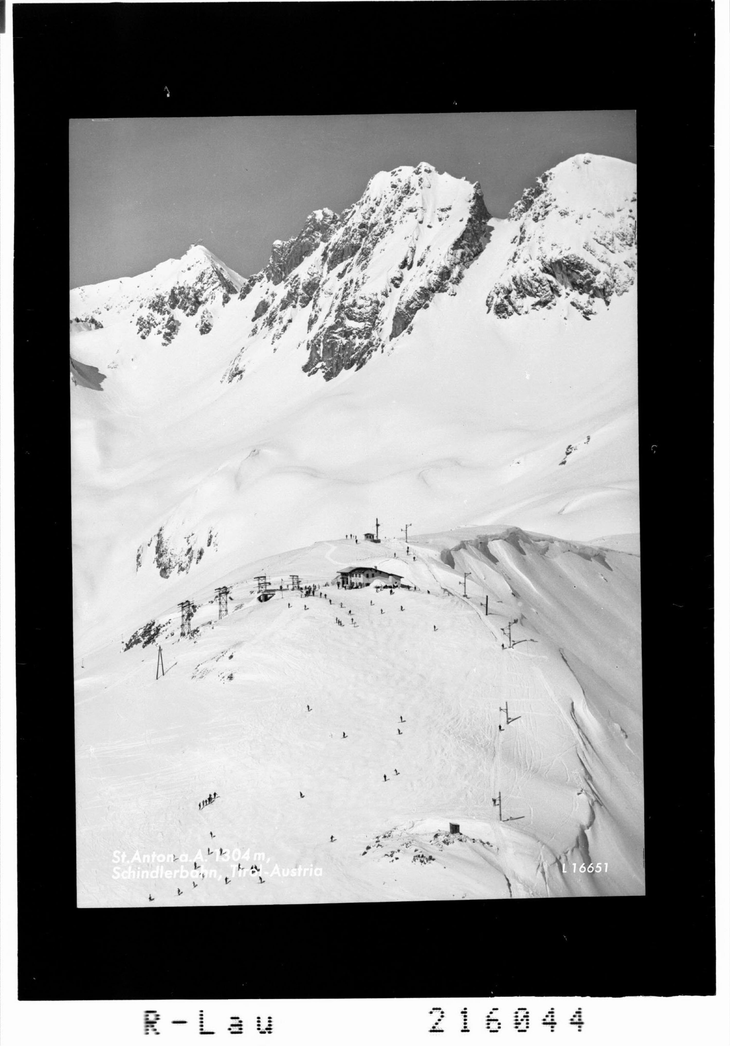 St.Anton am Arlberg 1304 m, Schindlerbahn, Tirol - Austria></div>


    <hr>
    <div class=