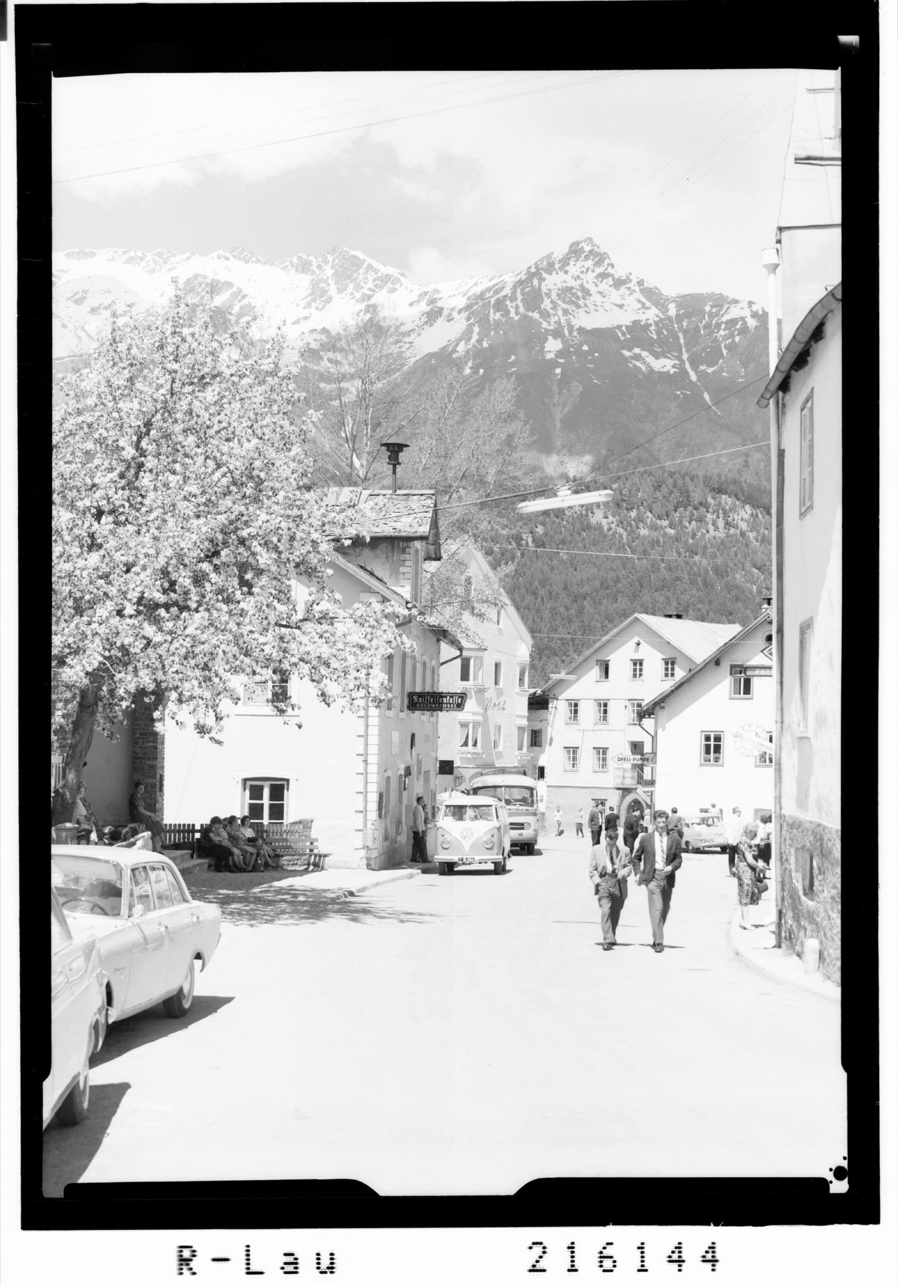 [Aus Nauders im Oberinntal / Tirol - Blick zum Piz Mundin und Piz Alpetta]></div>


    <hr>
    <div class=