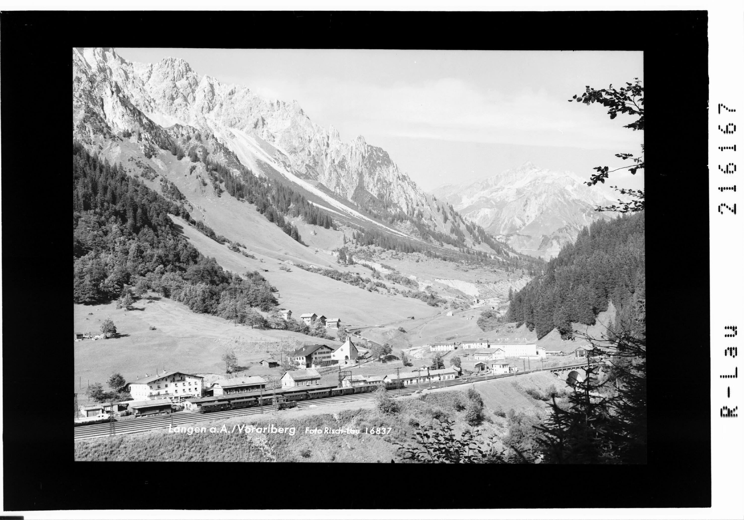 Langen am Arlberg / Vorarlberg></div>


    <hr>
    <div class=
