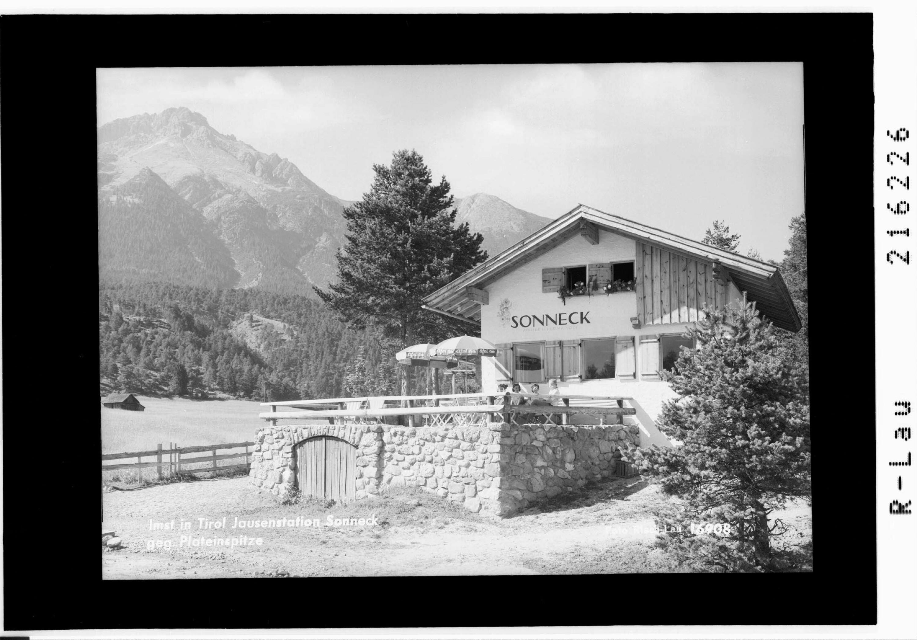 Imst in Tirol, Jausenstation Sonneck gegen Platteinspitze></div>


    <hr>
    <div class=