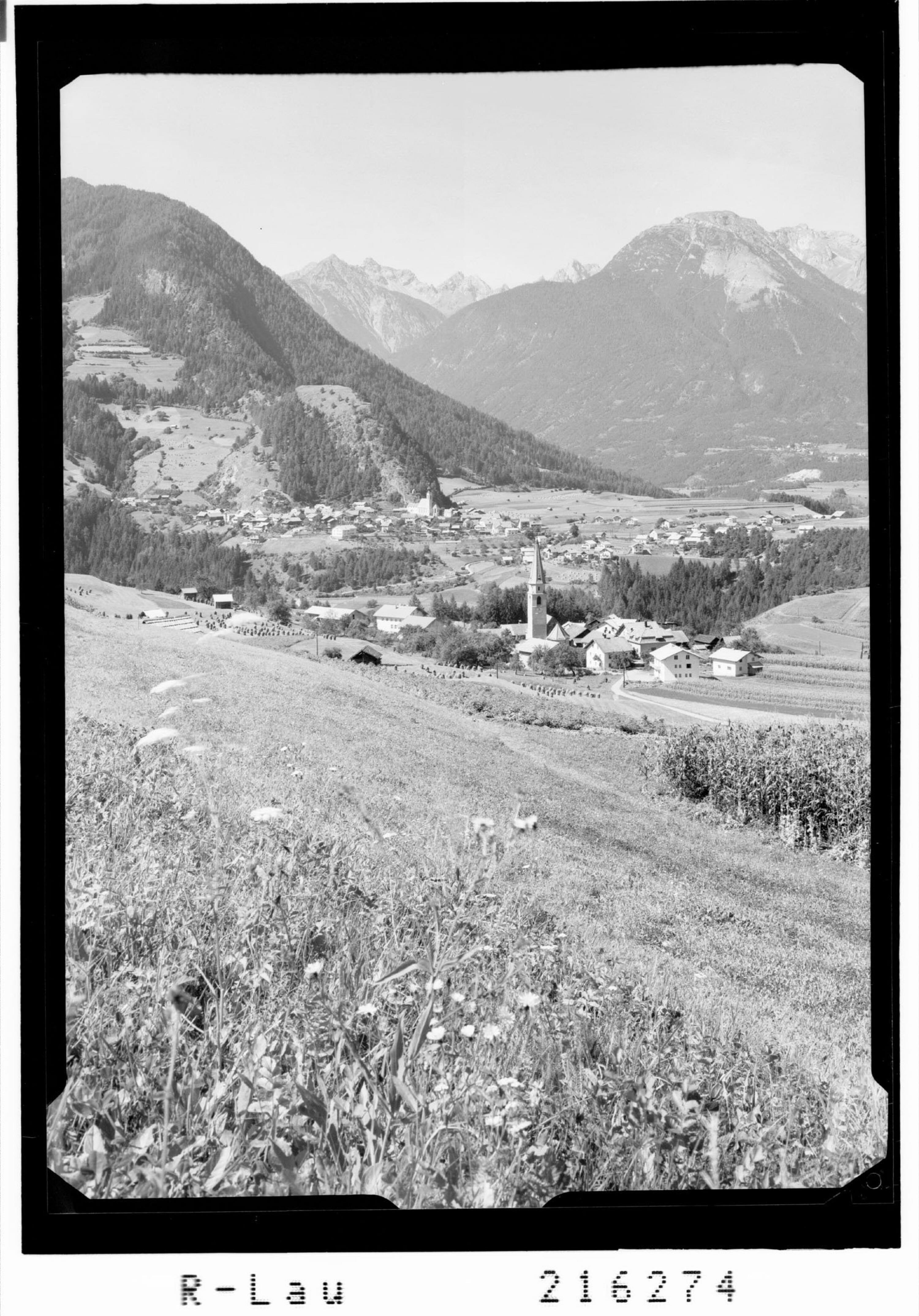 Wald und Arzl gegen Lechtaler Alpen Pitztal / Tirol></div>


    <hr>
    <div class=