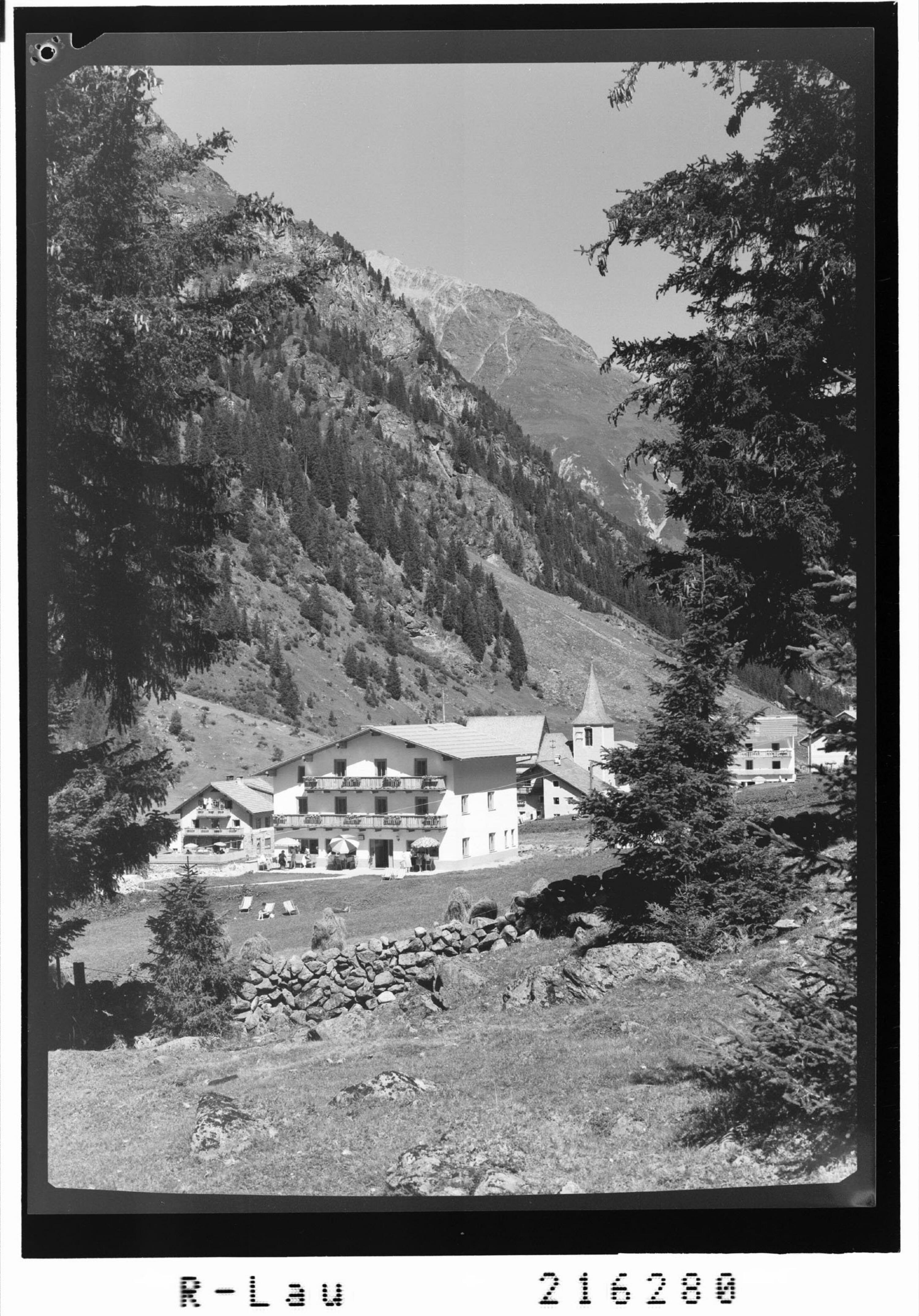 Plangeross 1617 m, Pension Sonnblick Pitztal / Tirol></div>


    <hr>
    <div class=