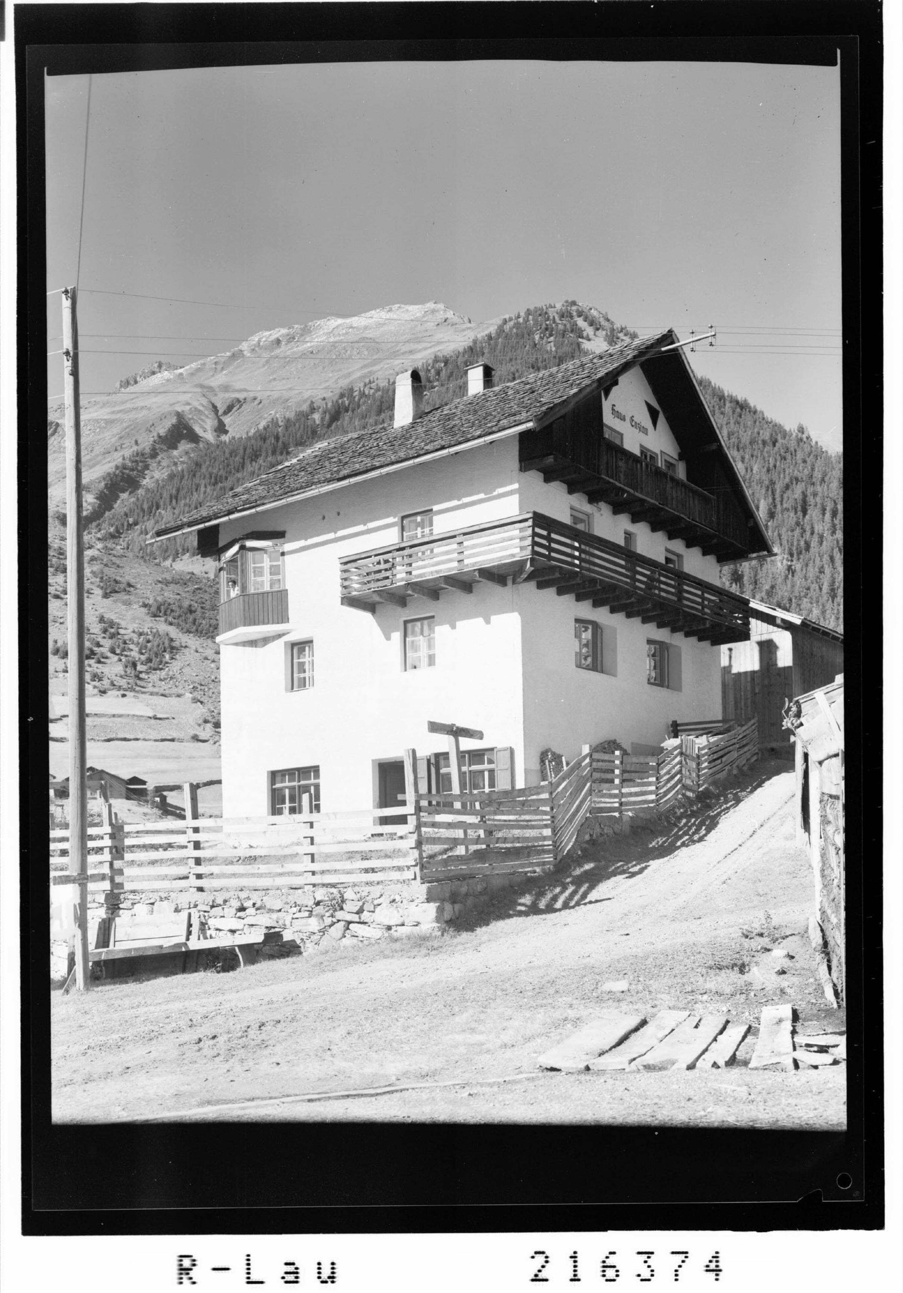 [Haus Enzian in Ischgl im Paznaun / Tirol]></div>


    <hr>
    <div class=