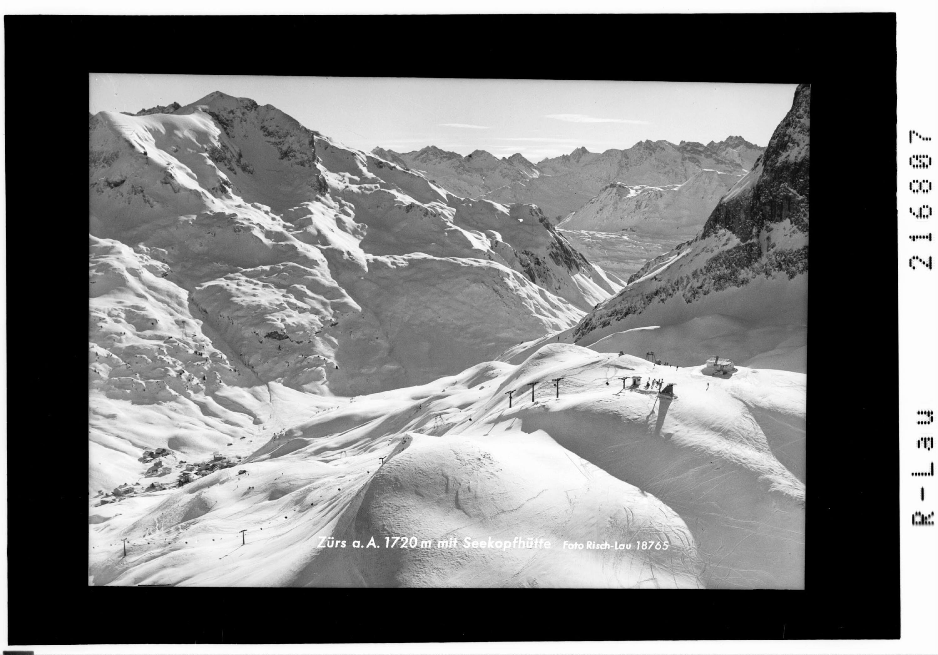 Zürs am Arlberg 1720 m mit Seekopfhütte></div>


    <hr>
    <div class=
