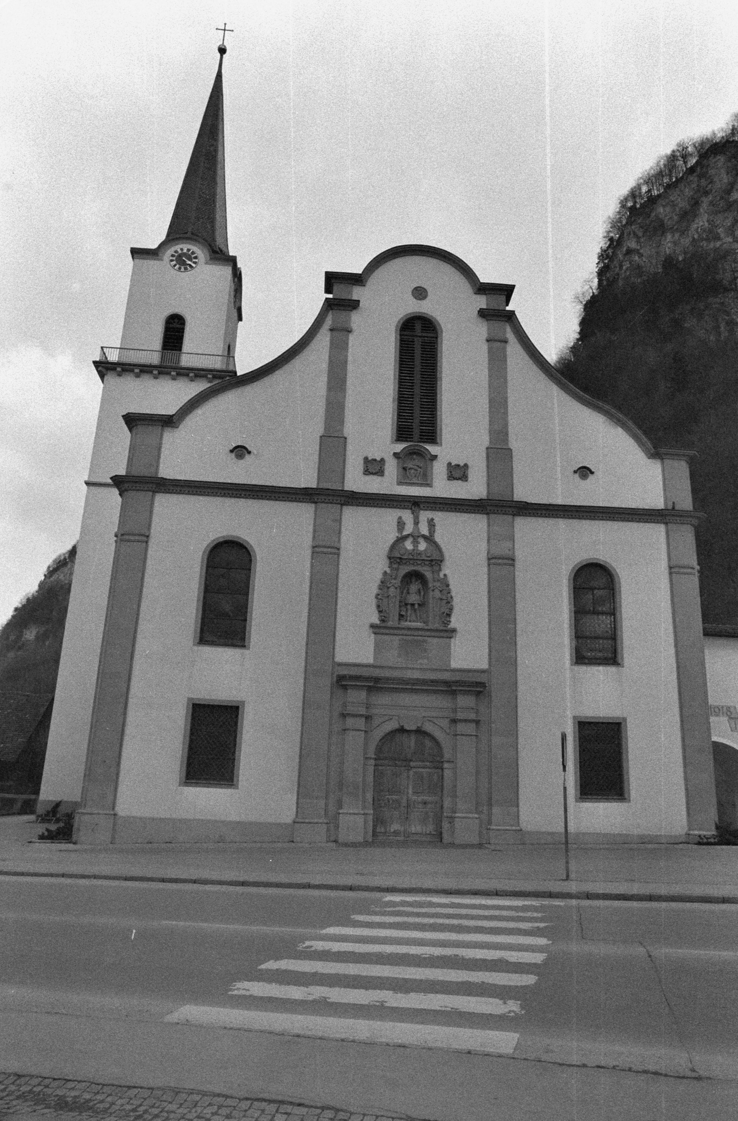 [Hohenems, Kirche St. Karl]></div>


    <hr>
    <div class=