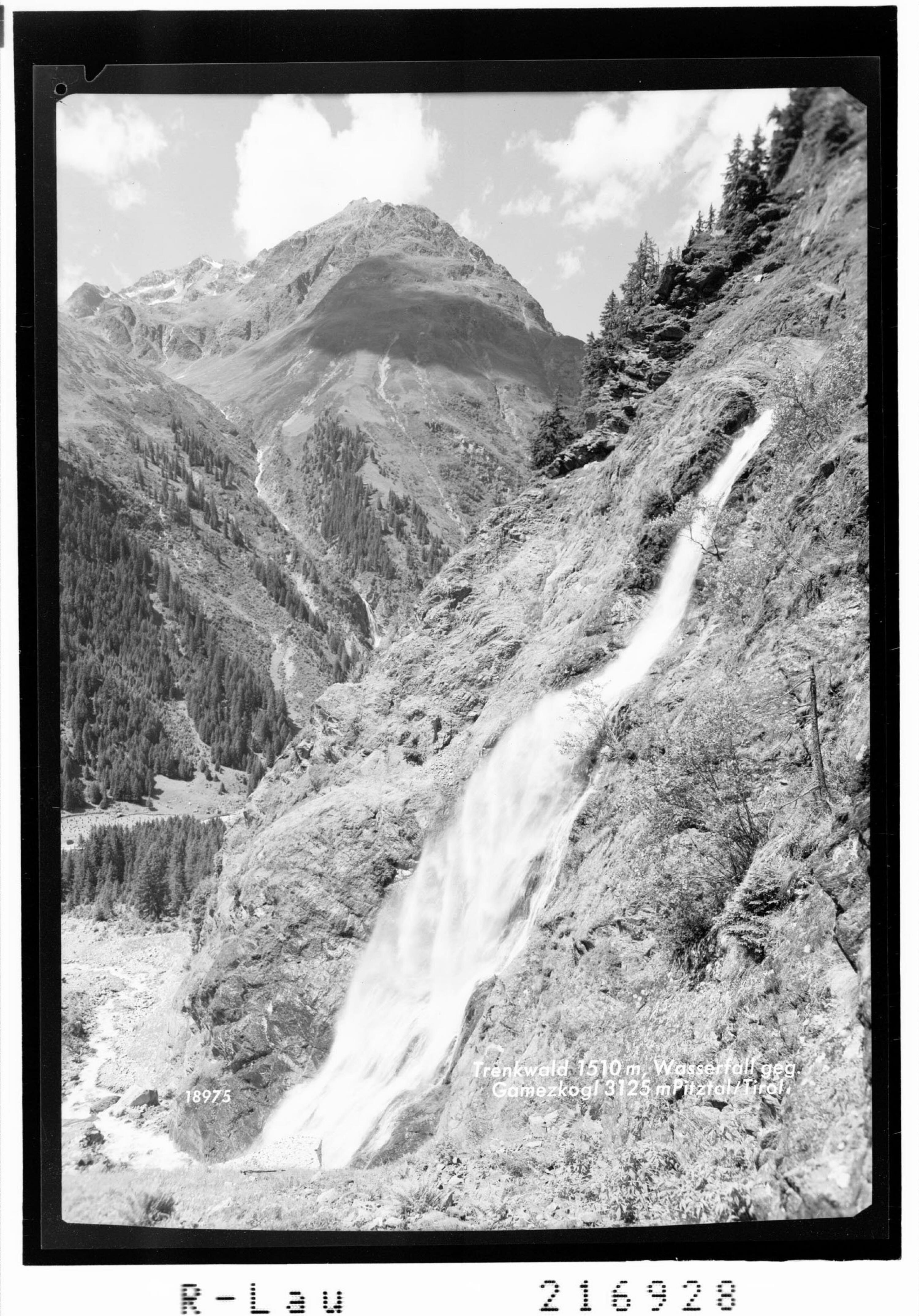 Trenkwald 1510 m, Wasserfall gegen Gamezkogel 3125 m, Pitztal / Tirol></div>


    <hr>
    <div class=