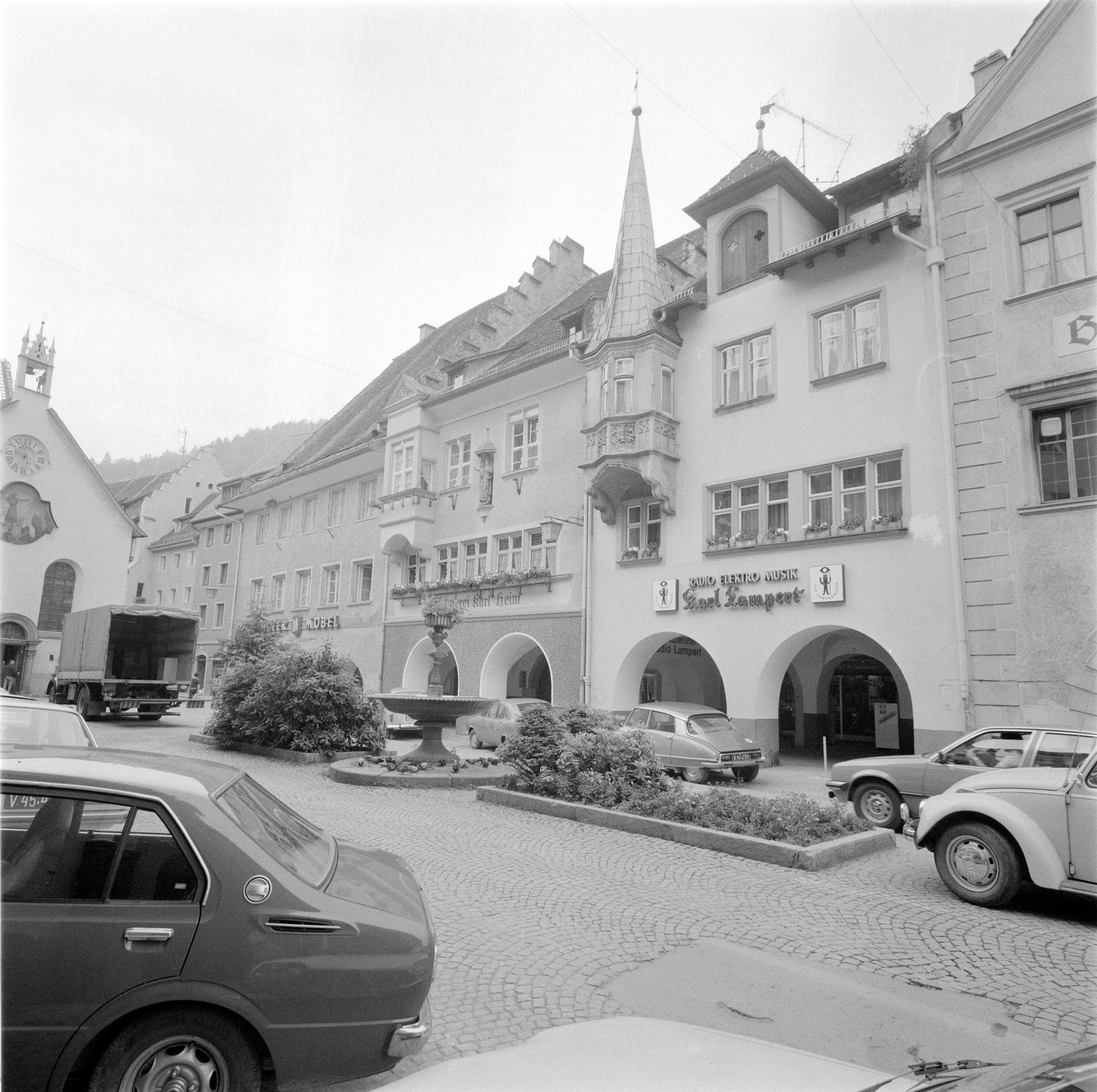 [Feldkirch, Marktgasse und -platz]></div>


    <hr>
    <div class=