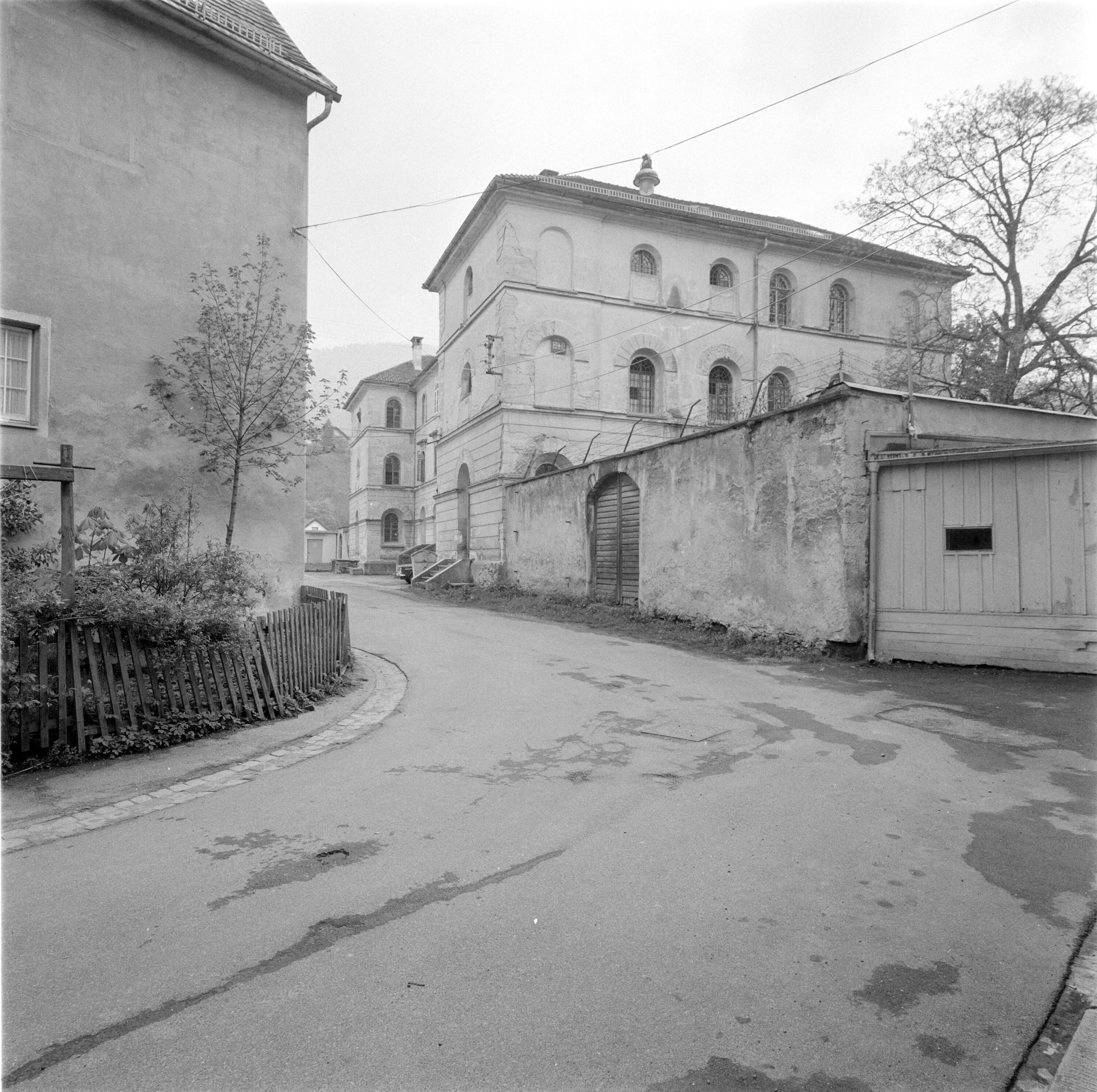 [Bregenz Oberstadt, Gefängnis]></div>


    <hr>
    <div class=