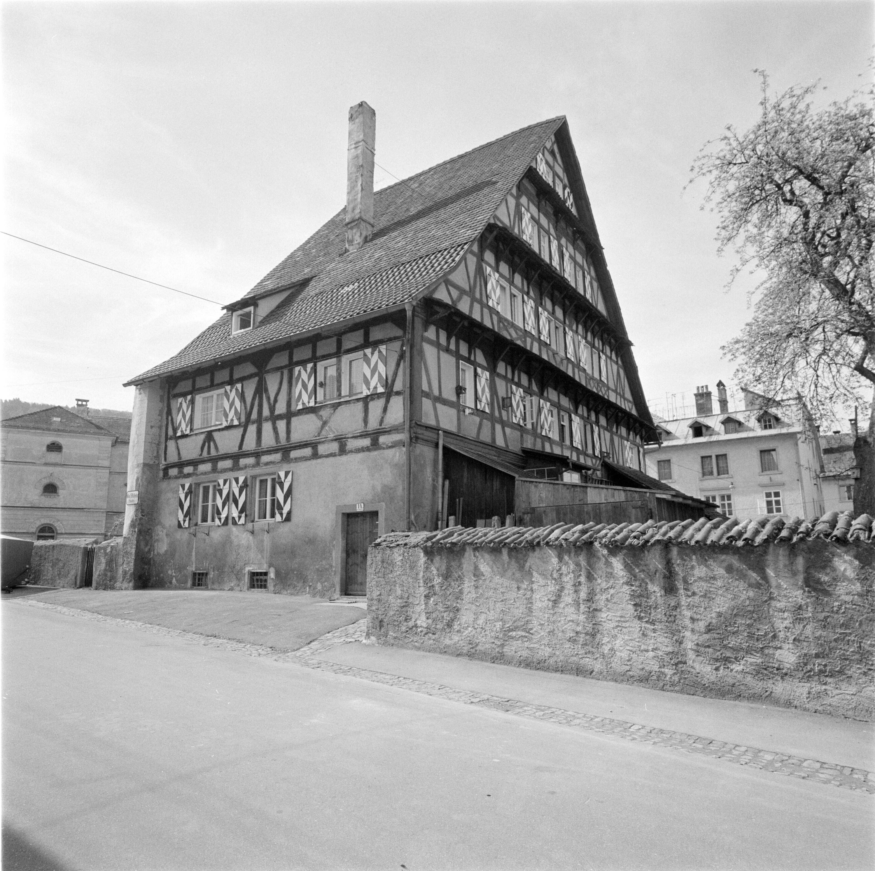[Bregenz Oberstadt, altes Rathaus]></div>


    <hr>
    <div class=