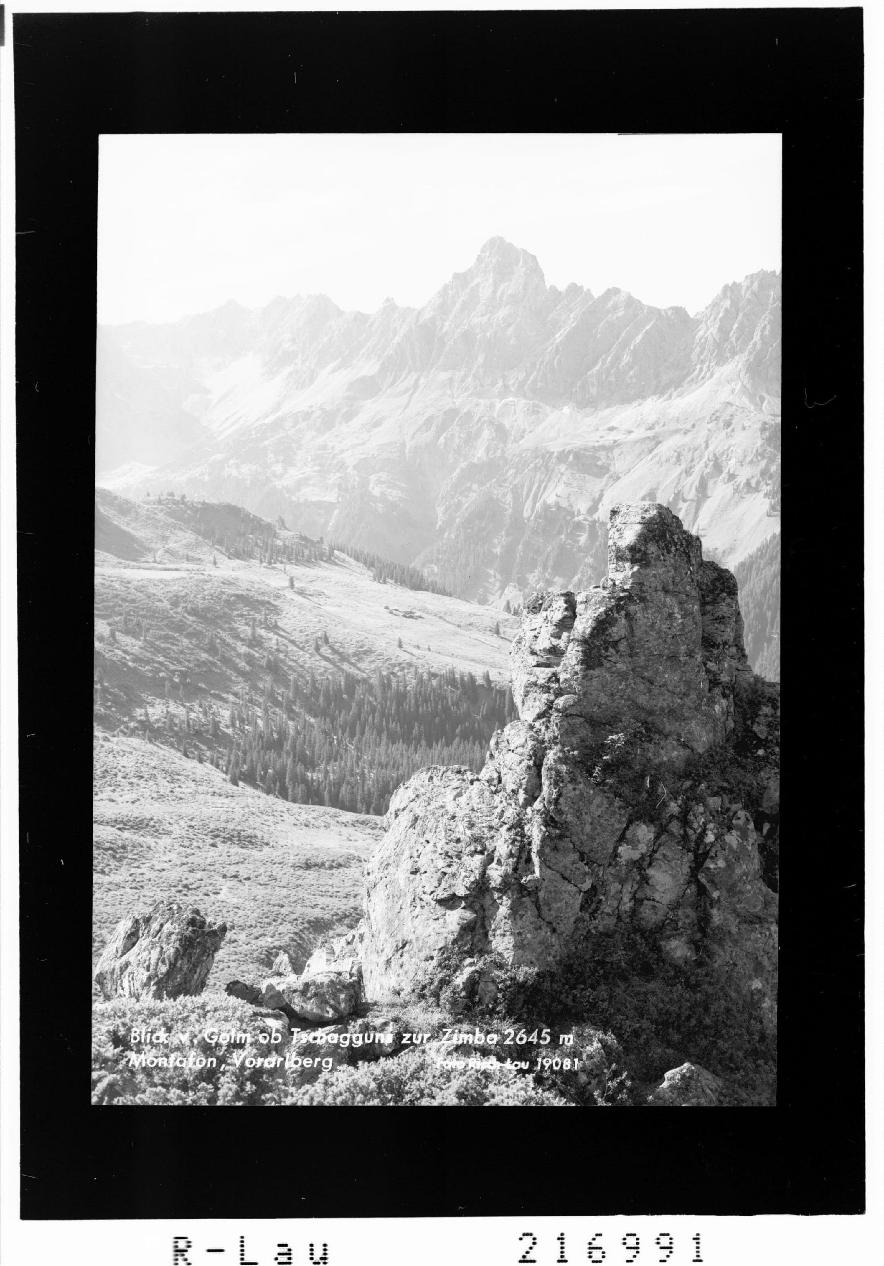 Blick vom Golm ob Tschagguns zur Zimba 2645 m Montafon / Vorarlberg></div>


    <hr>
    <div class=