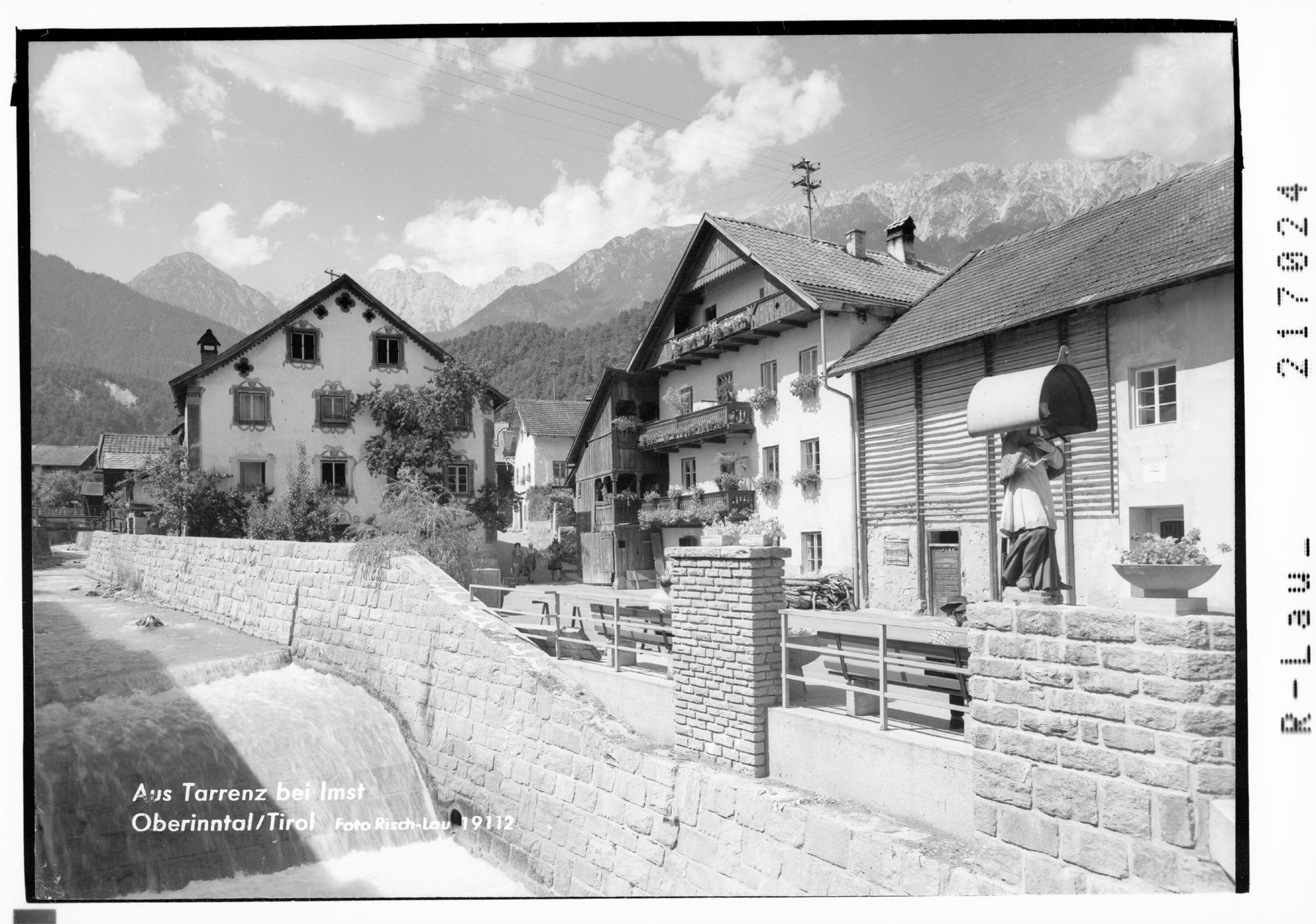 Aus Tarrenz bei Imst Oberinntal / Tirol></div>


    <hr>
    <div class=