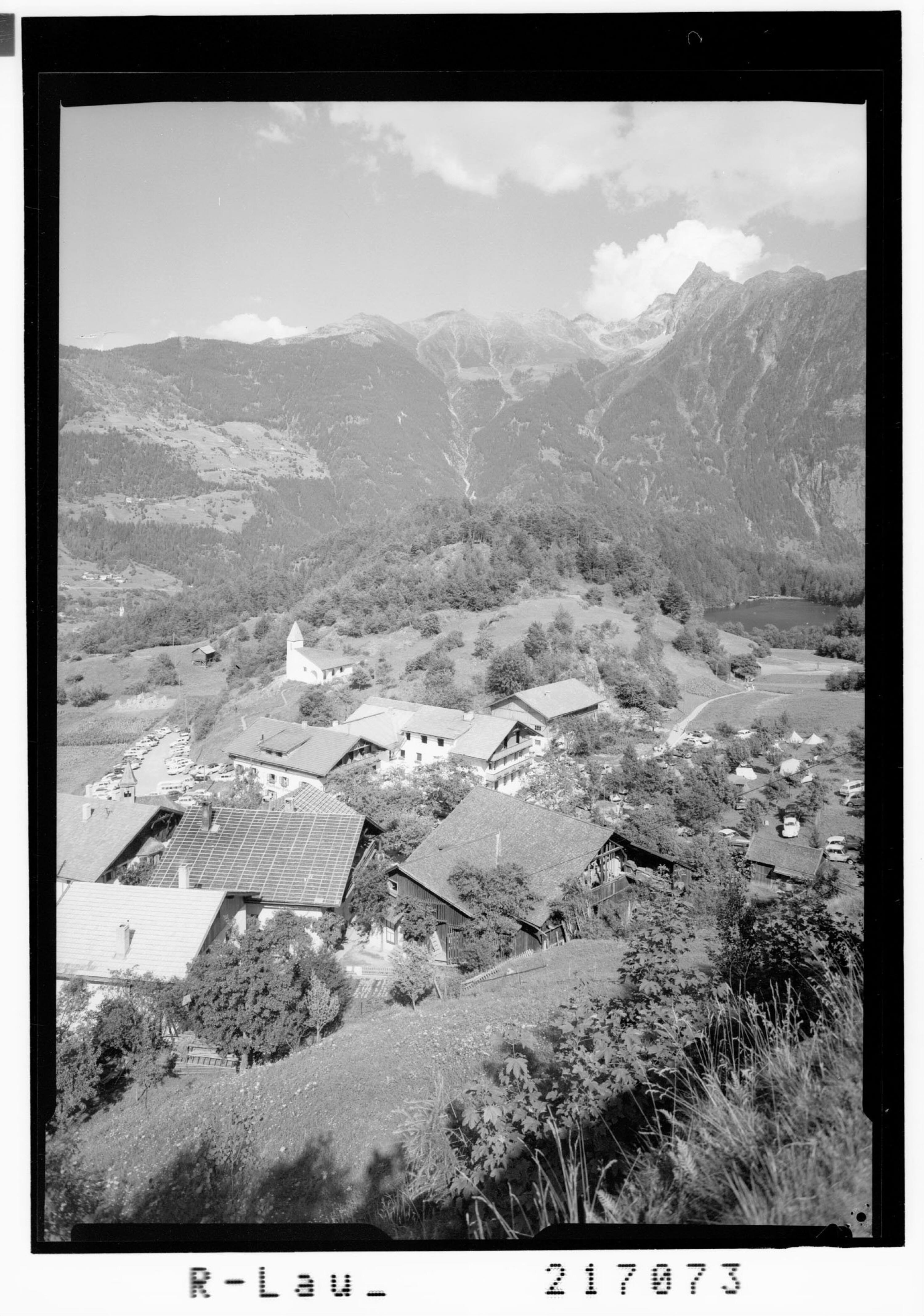 [Piburg bei Ötz im Ötztal mit Blick zum Acherkogel / Tirol]></div>


    <hr>
    <div class=
