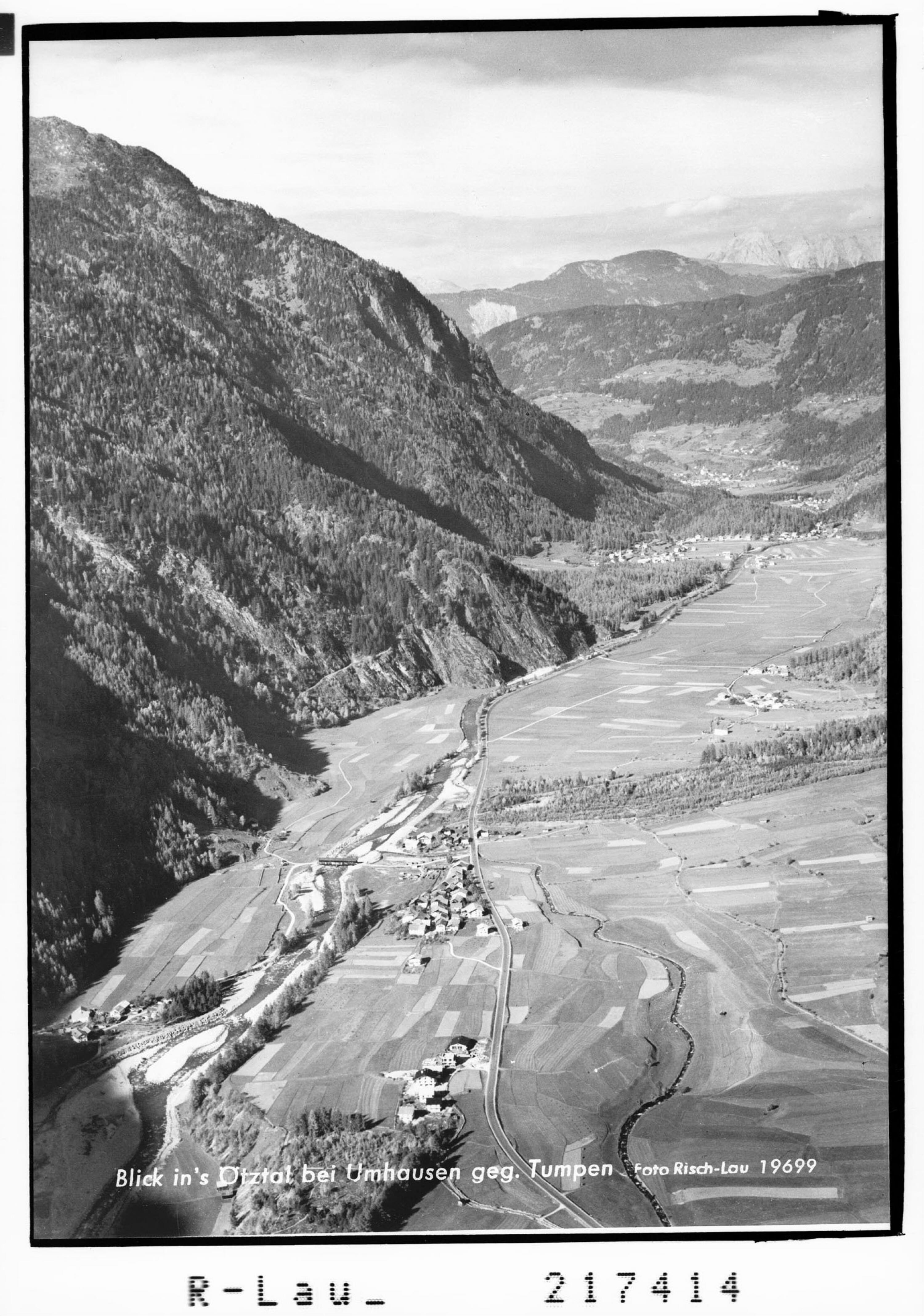 Blick in's Ötztal bei Umhausen gegen Tumpen></div>


    <hr>
    <div class=