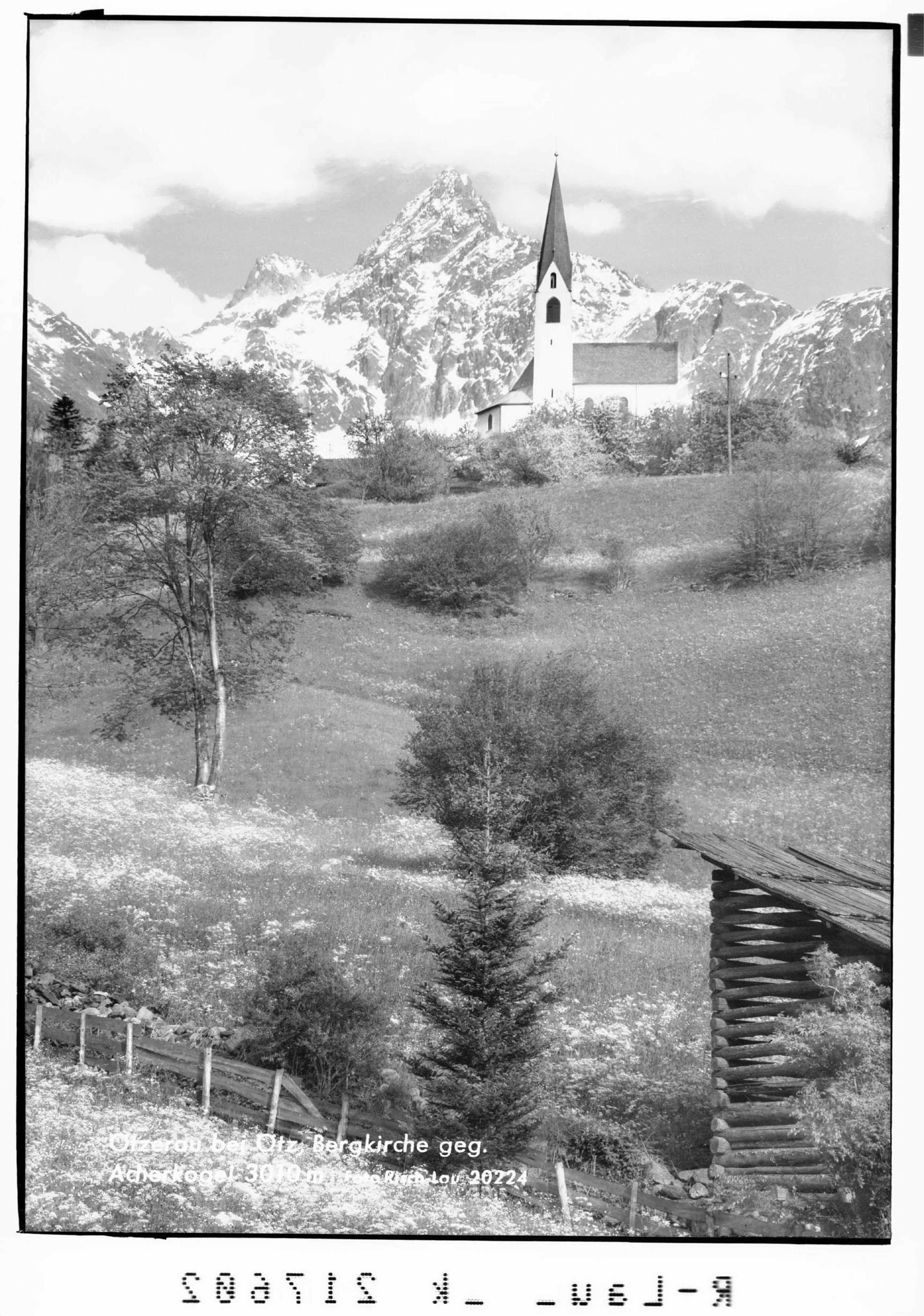 Ötzerau bei Ötz, Bergkirche gegen Acherkogel 3010 m></div>


    <hr>
    <div class=