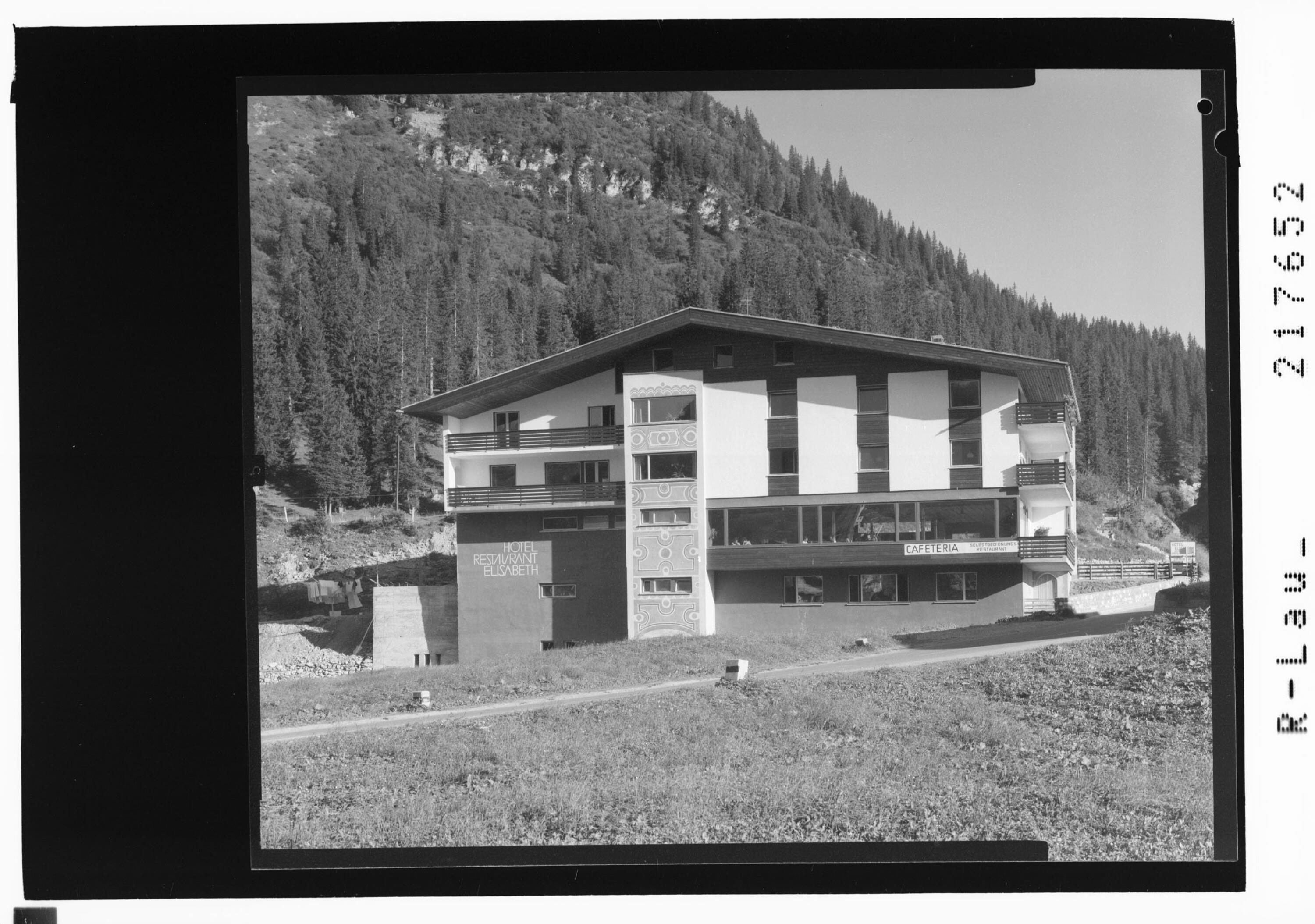 [Hotel Elisabeth in Lech am Arlberg]></div>


    <hr>
    <div class=