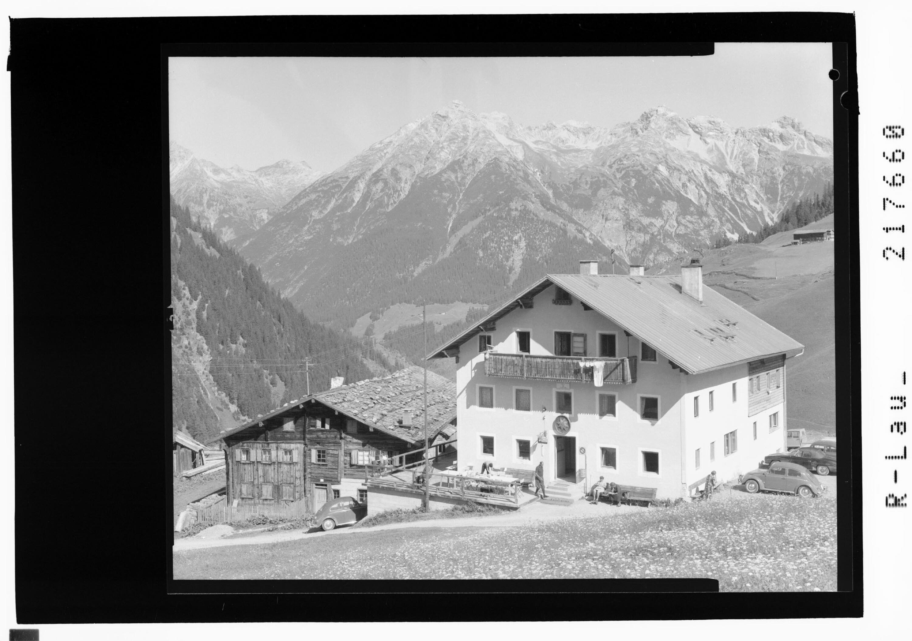 Kaisers Lechtal / Tirol Edelweisshaus></div>


    <hr>
    <div class=