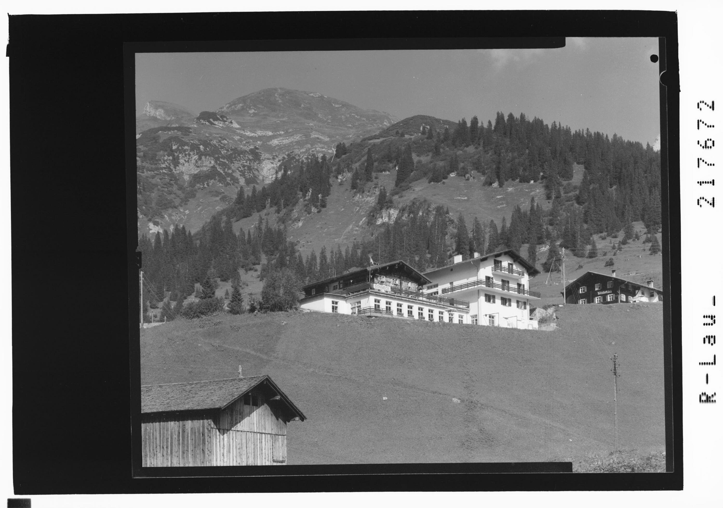 Berghotel Sonneck Lech am Arlberg 1470 m></div>


    <hr>
    <div class=
