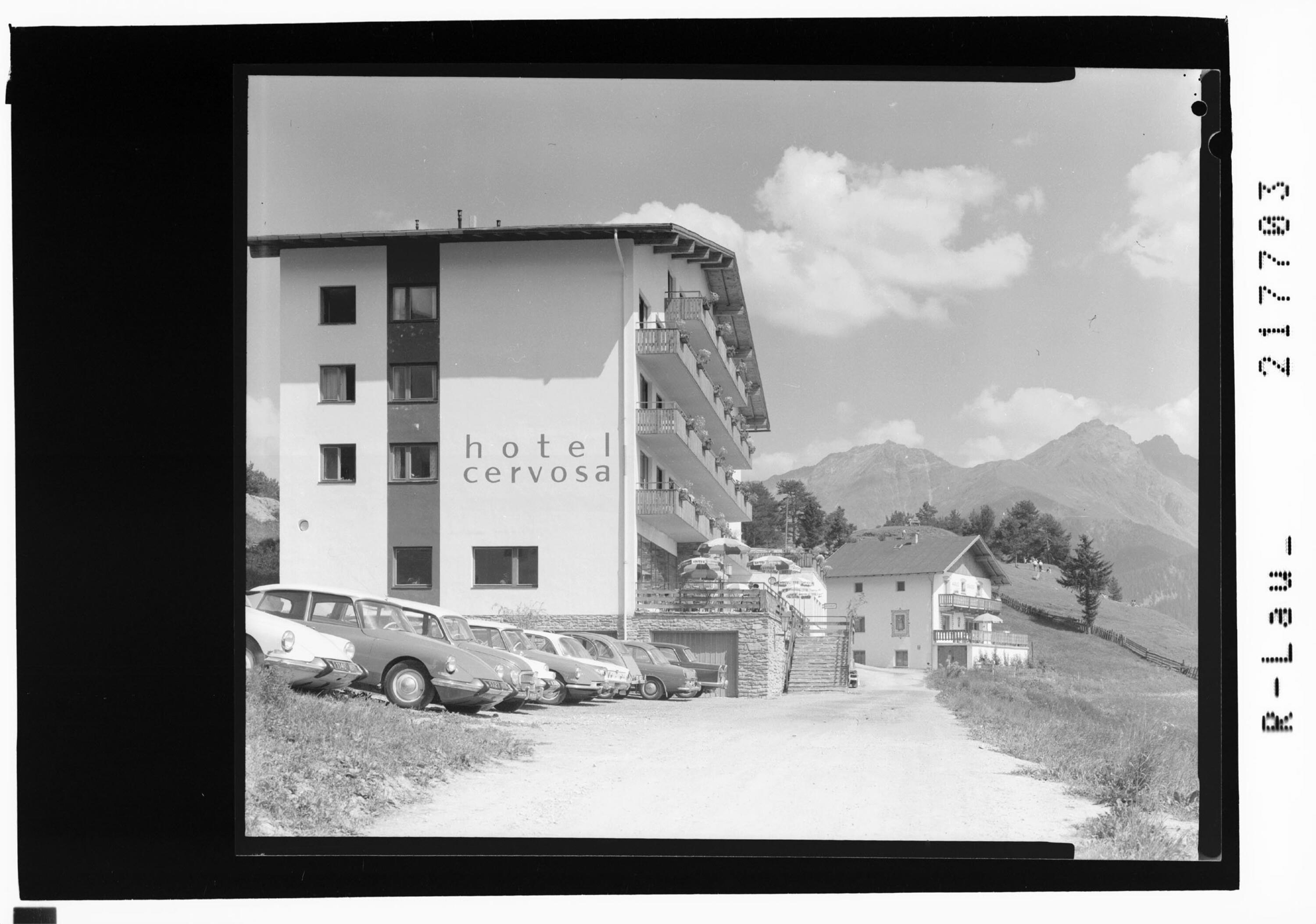 Serfaus Oberinntal, Tirol Hotel Cervosa></div>


    <hr>
    <div class=