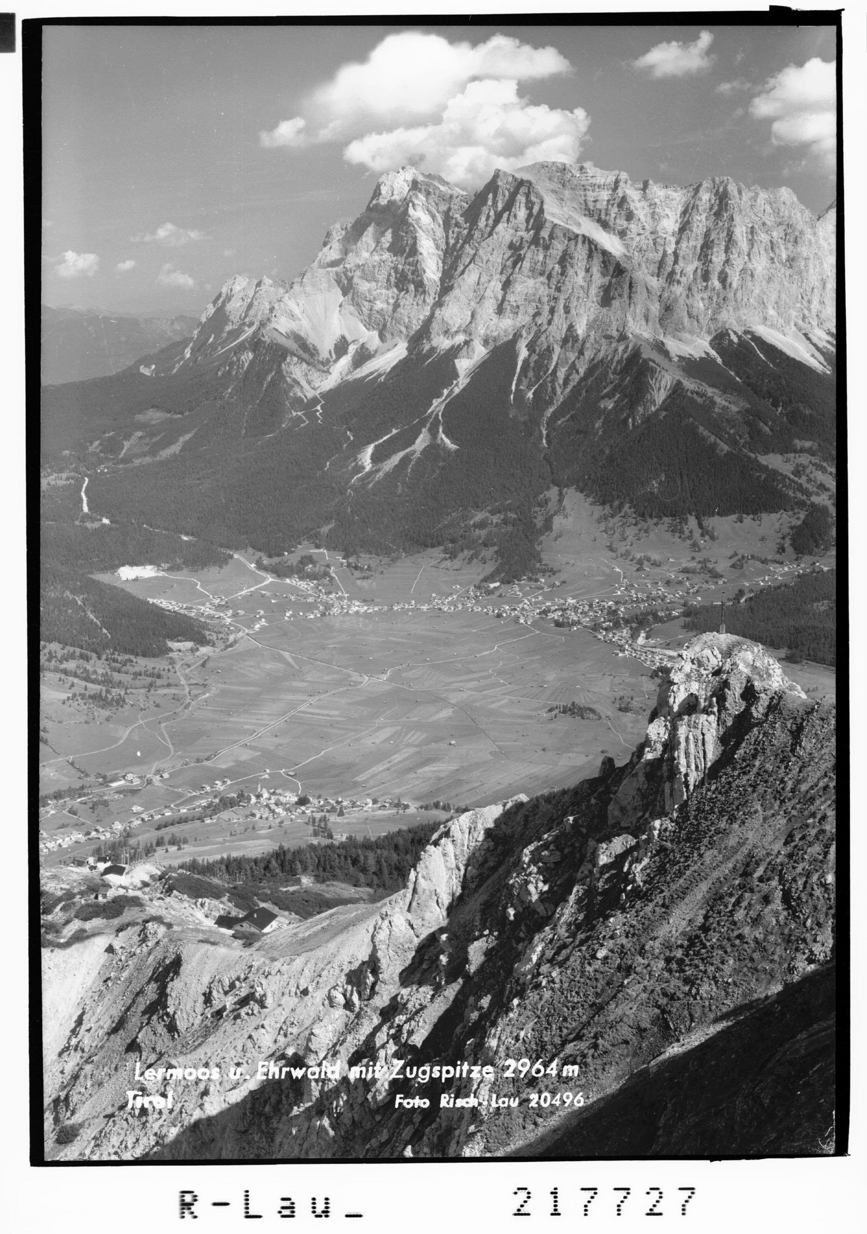 Lermoos und Ehrwald mit Zugspitze 2964 m / Tirol></div>


    <hr>
    <div class=