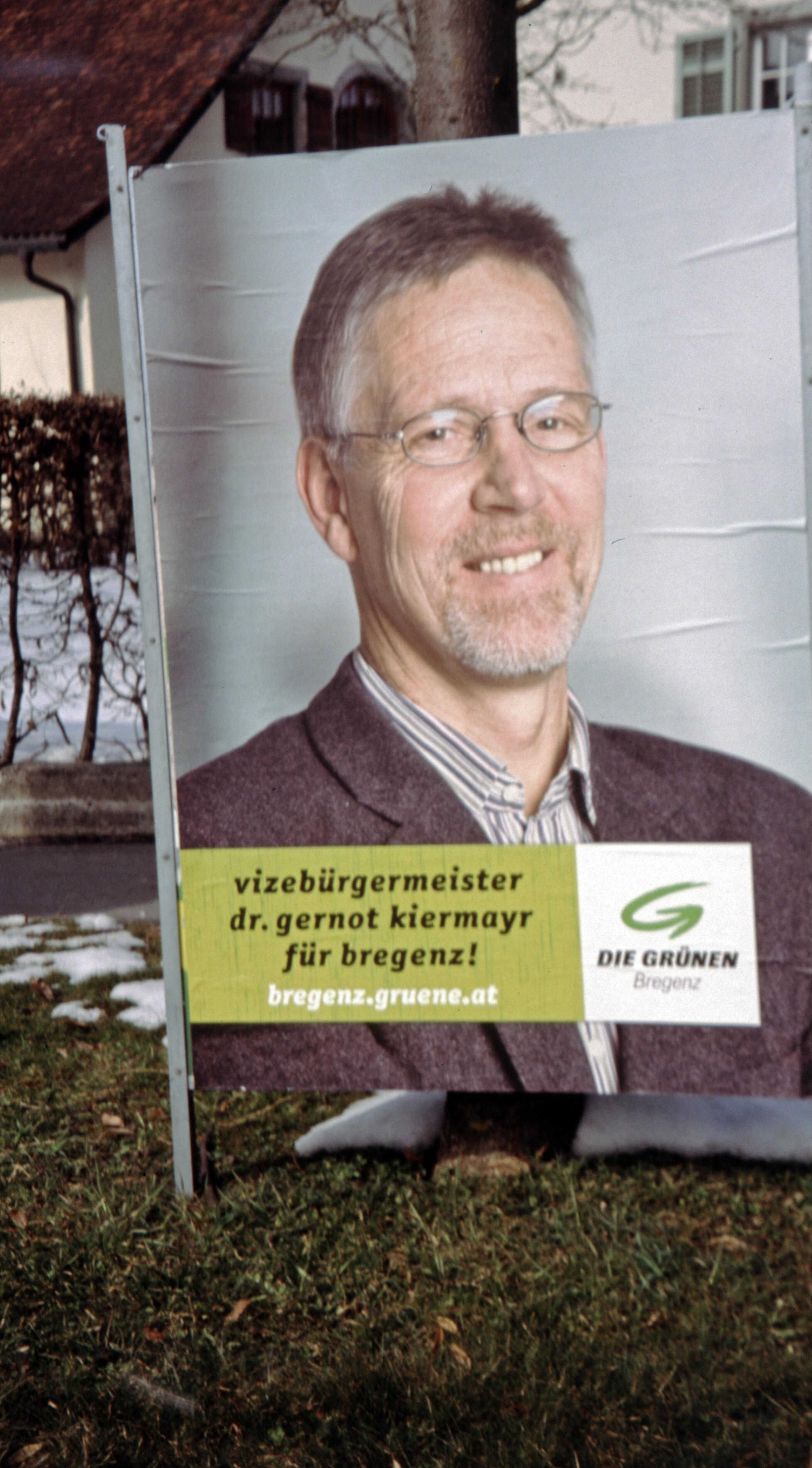 [Wahlwerbung Grüne mit Kiermayr]></div>


    <hr>
    <div class=