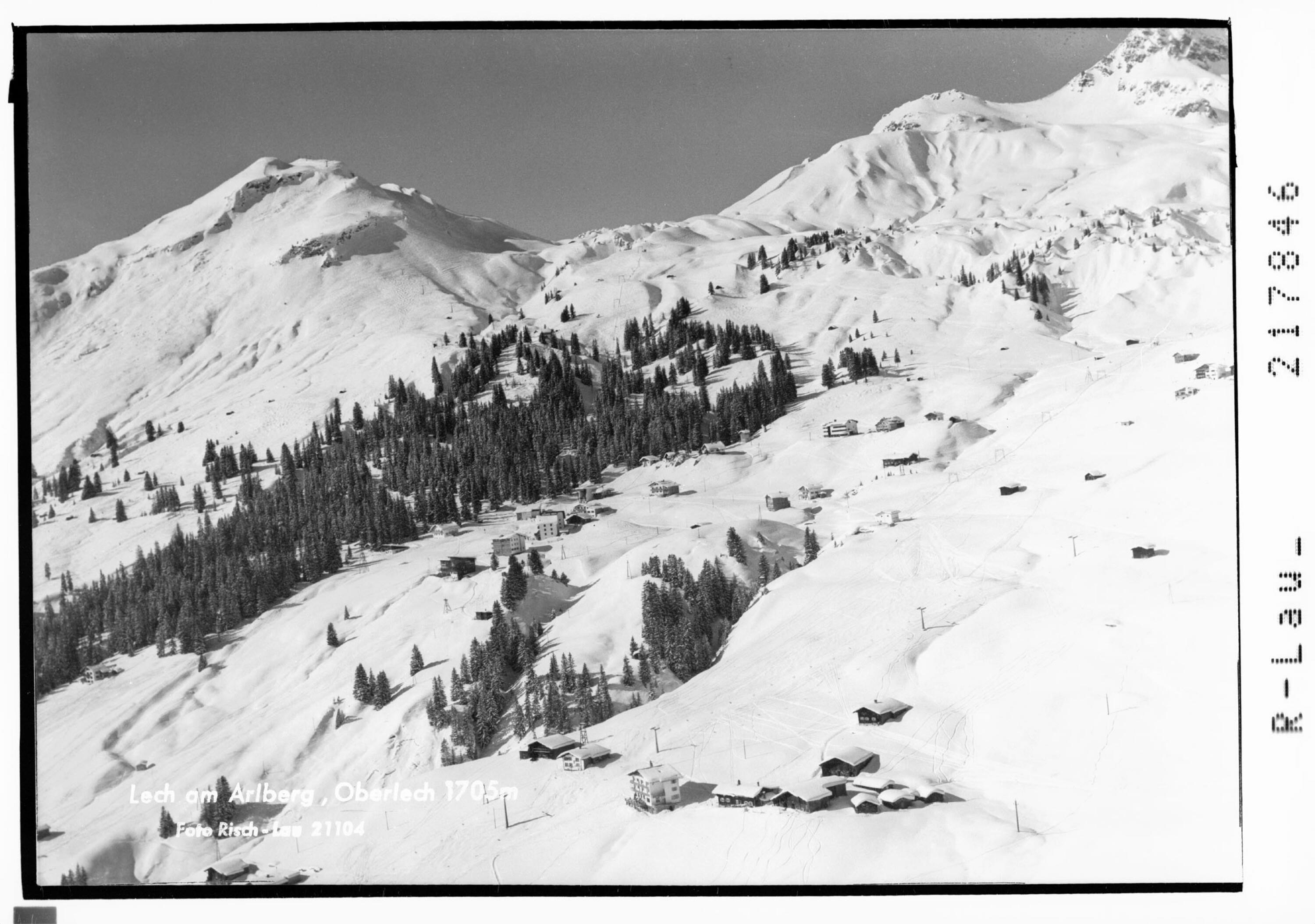 Lech am Arlberg, Oberlech 1705 m></div>


    <hr>
    <div class=