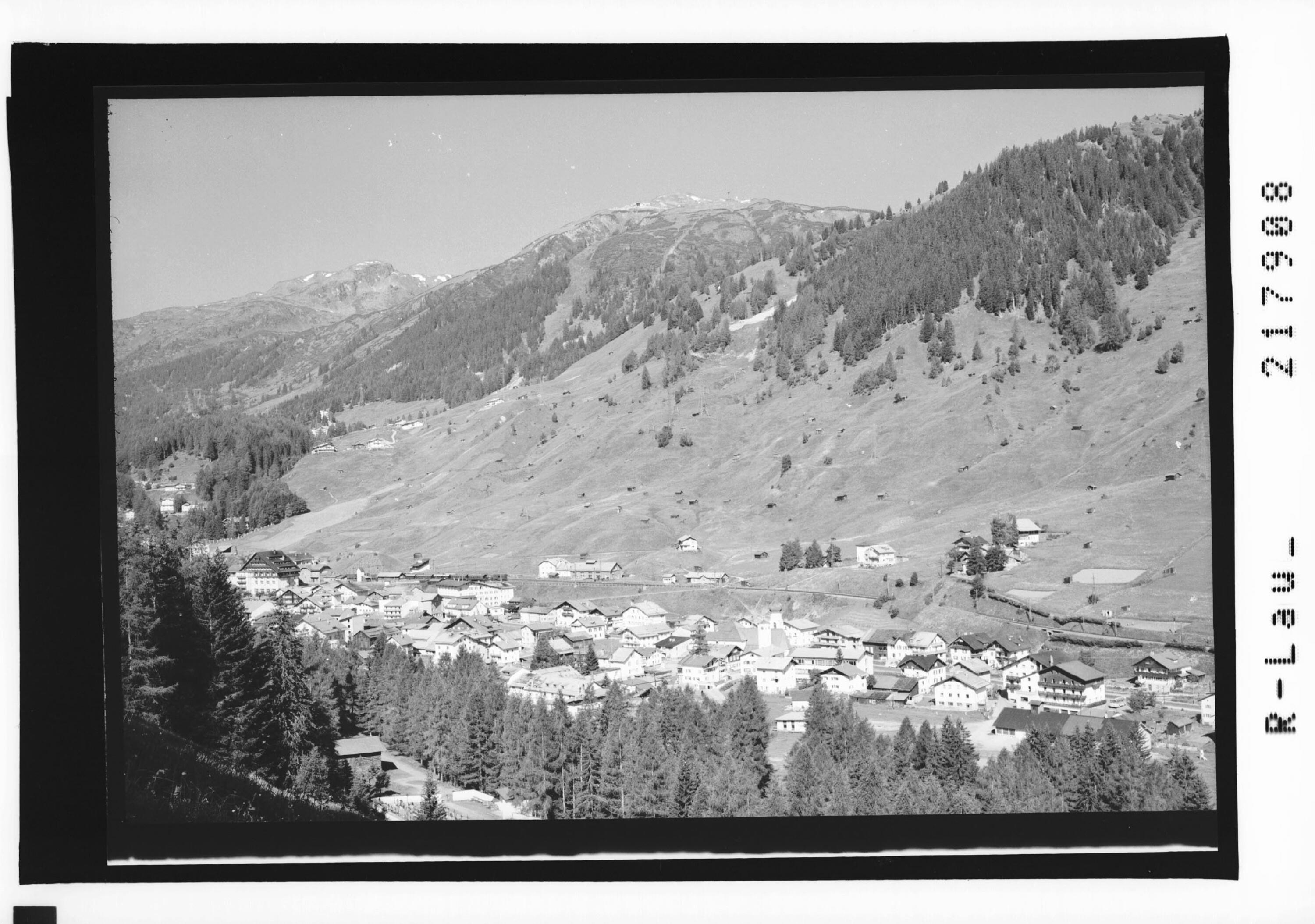 [St.Anton am Arlberg gegen Wirt und Galzig]></div>


    <hr>
    <div class=