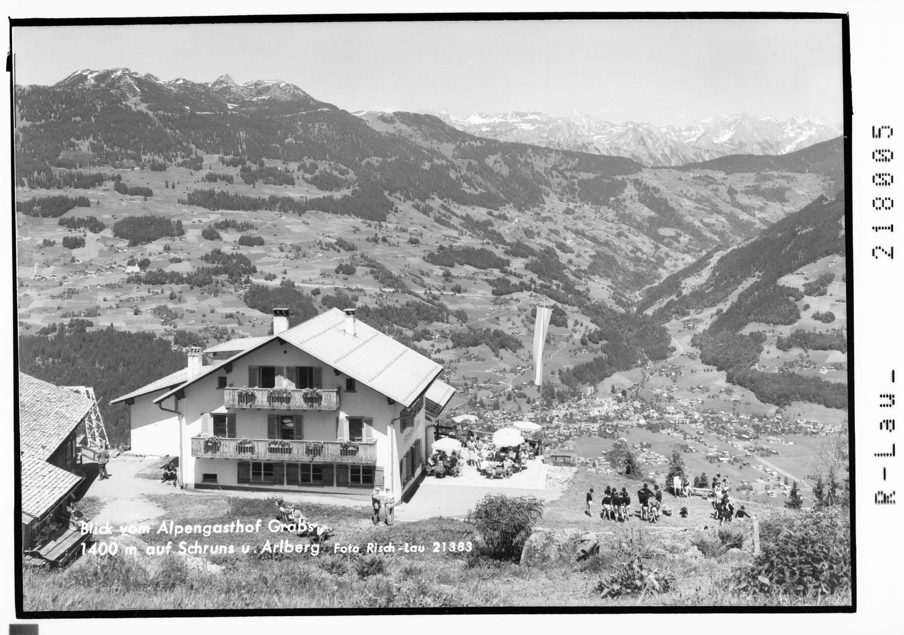 Blick vom Alpengasthof Grabs 1400 m auf Schruns und Arlberg></div>


    <hr>
    <div class=