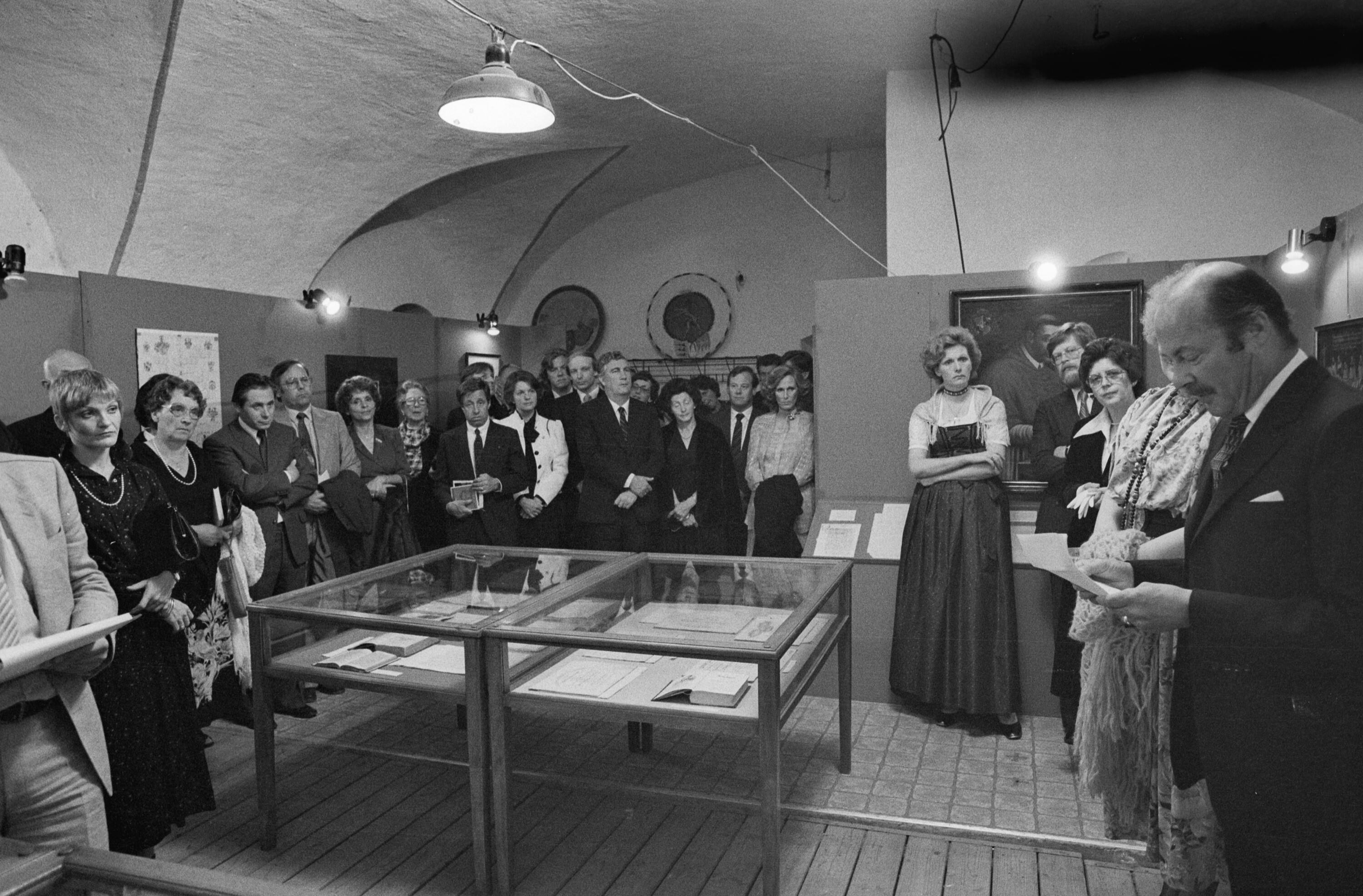 [Schubertiade 1980, Ausstellungseröffnung im Palast in Hohenems]></div>


    <hr>
    <div class=