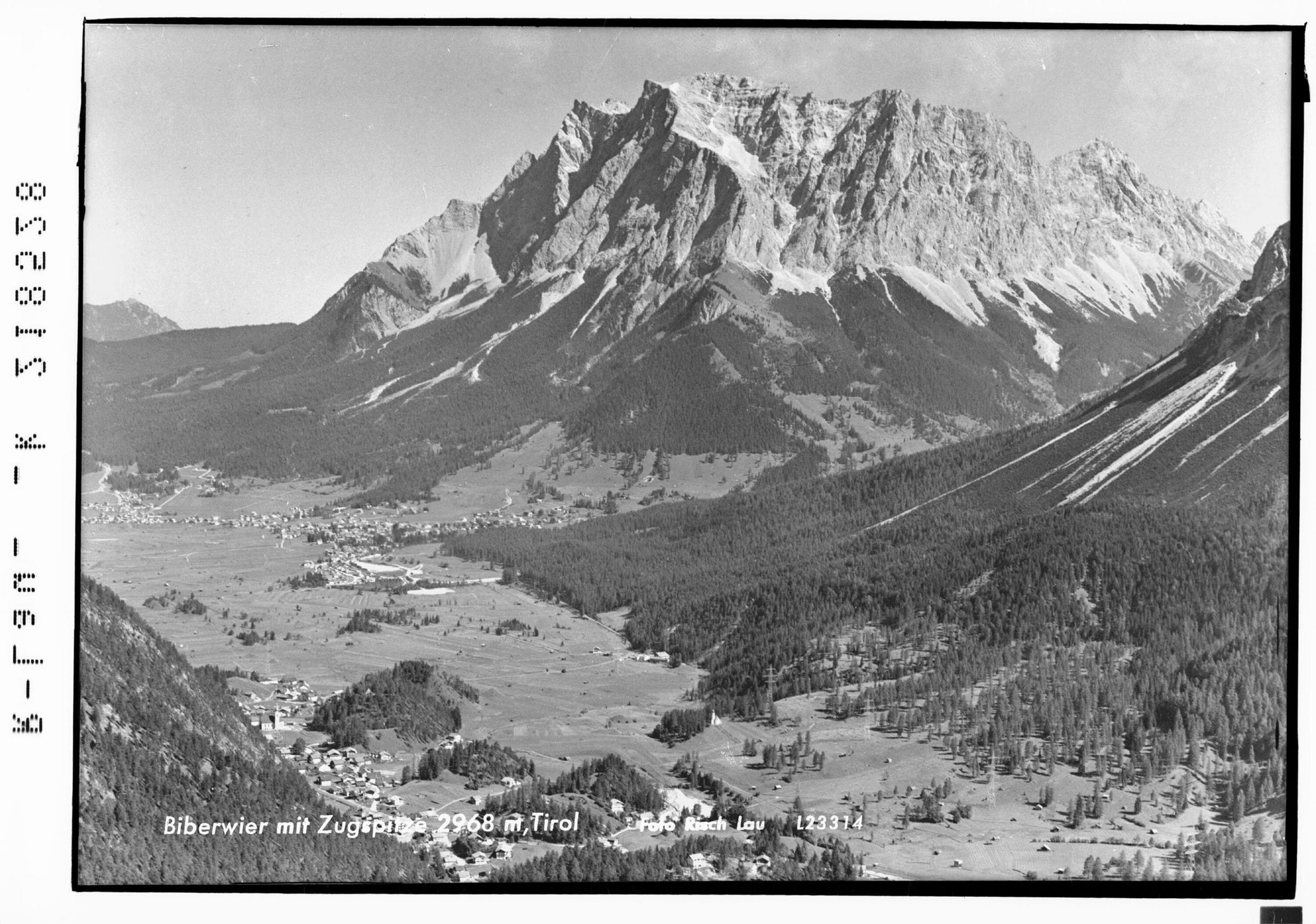 Biberwier mit Zugspitze 2968 m, Tirol></div>


    <hr>
    <div class=