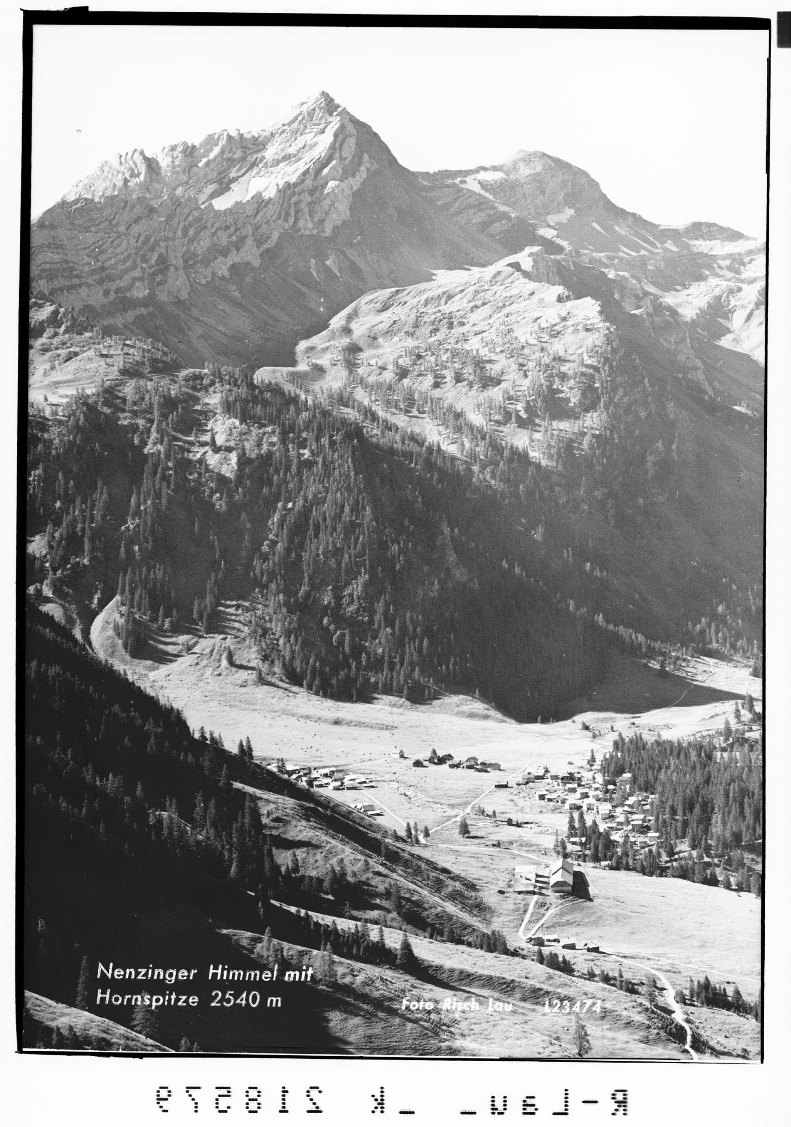 Nenzinger Himmel mit Hornspitze 2540 m></div>


    <hr>
    <div class=