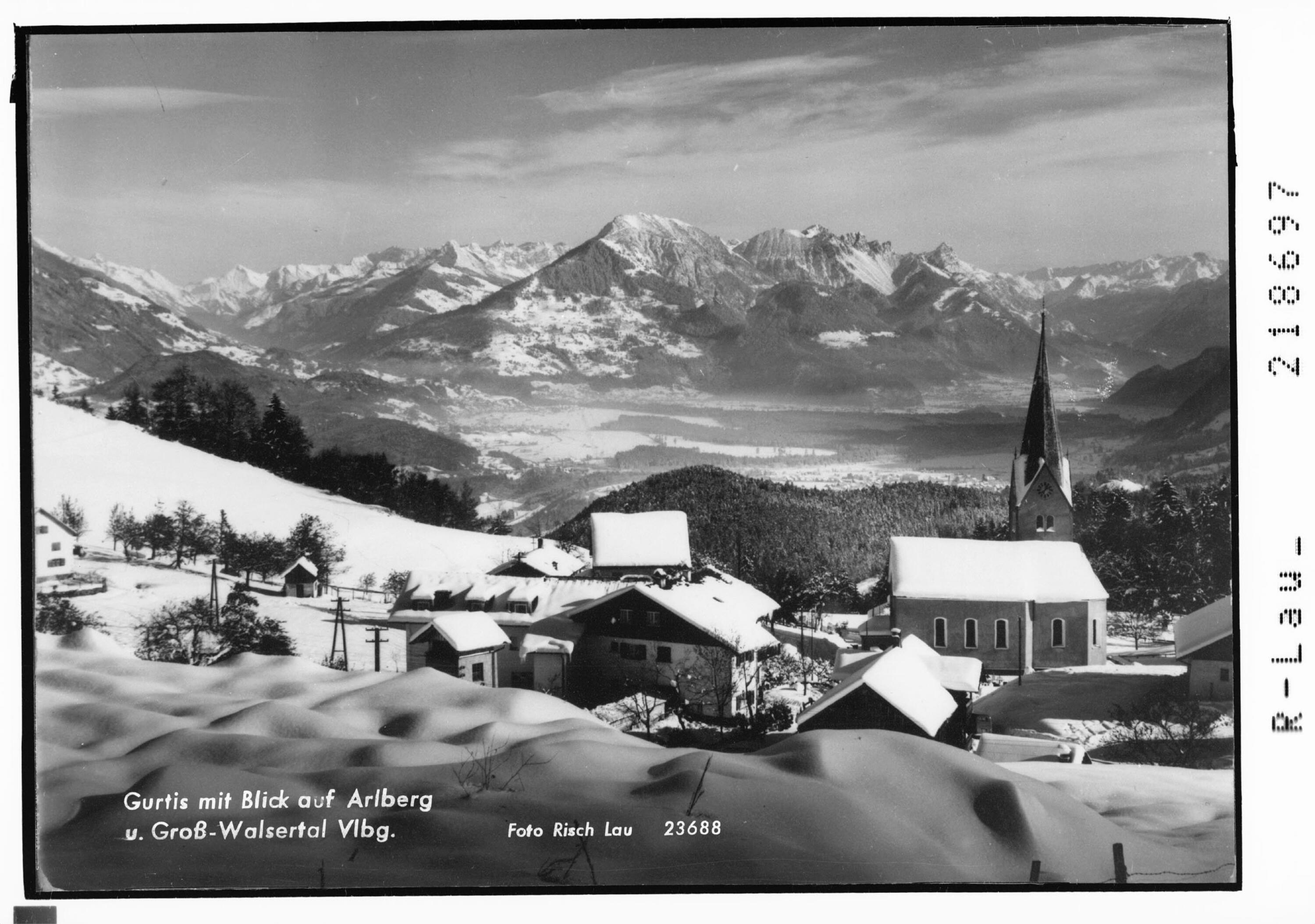 Gurtis mit Blick auf den Arlberg></div>


    <hr>
    <div class=