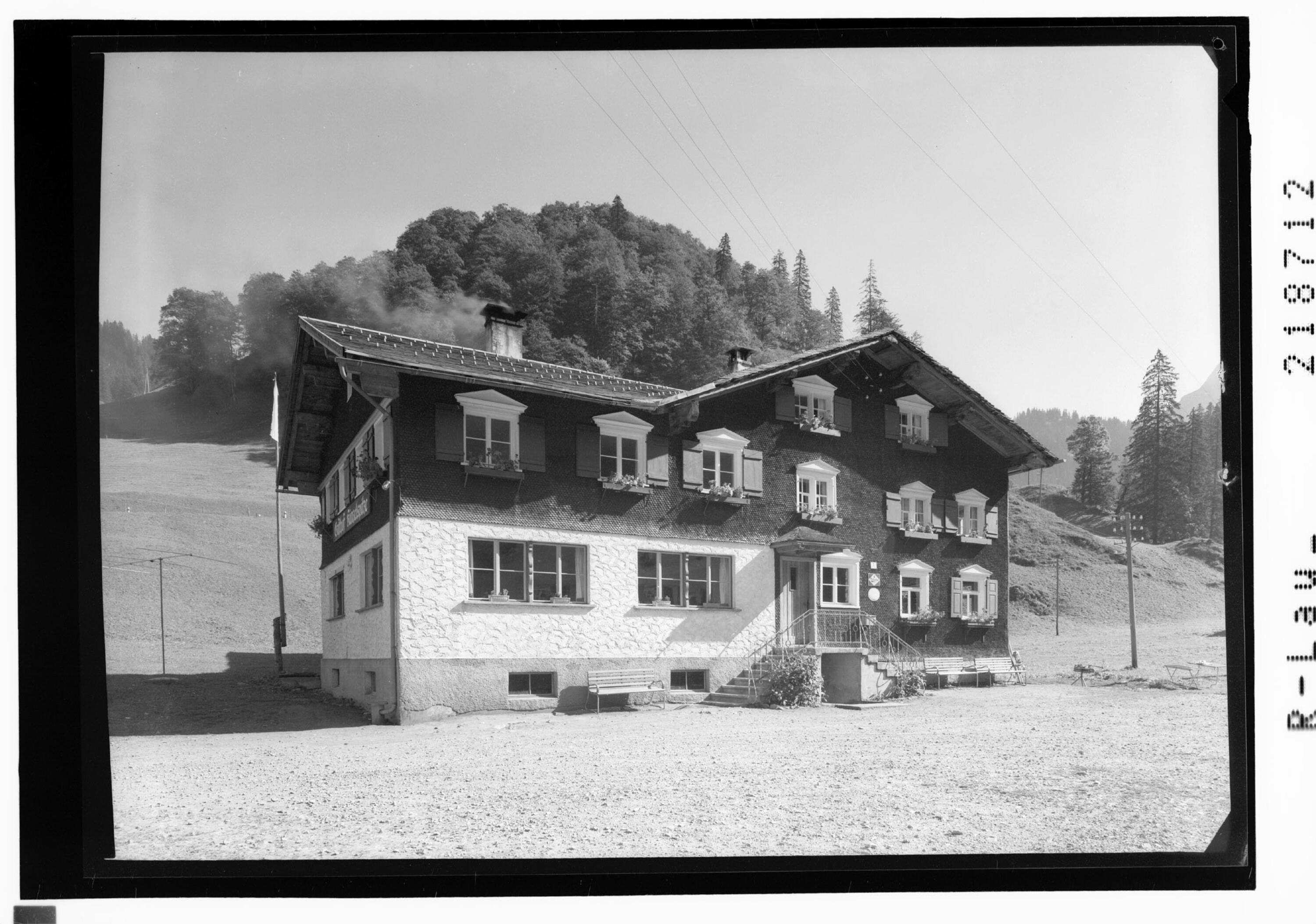 [Gasthof Künzelspitze in Schröcken - Unterboden]></div>


    <hr>
    <div class=